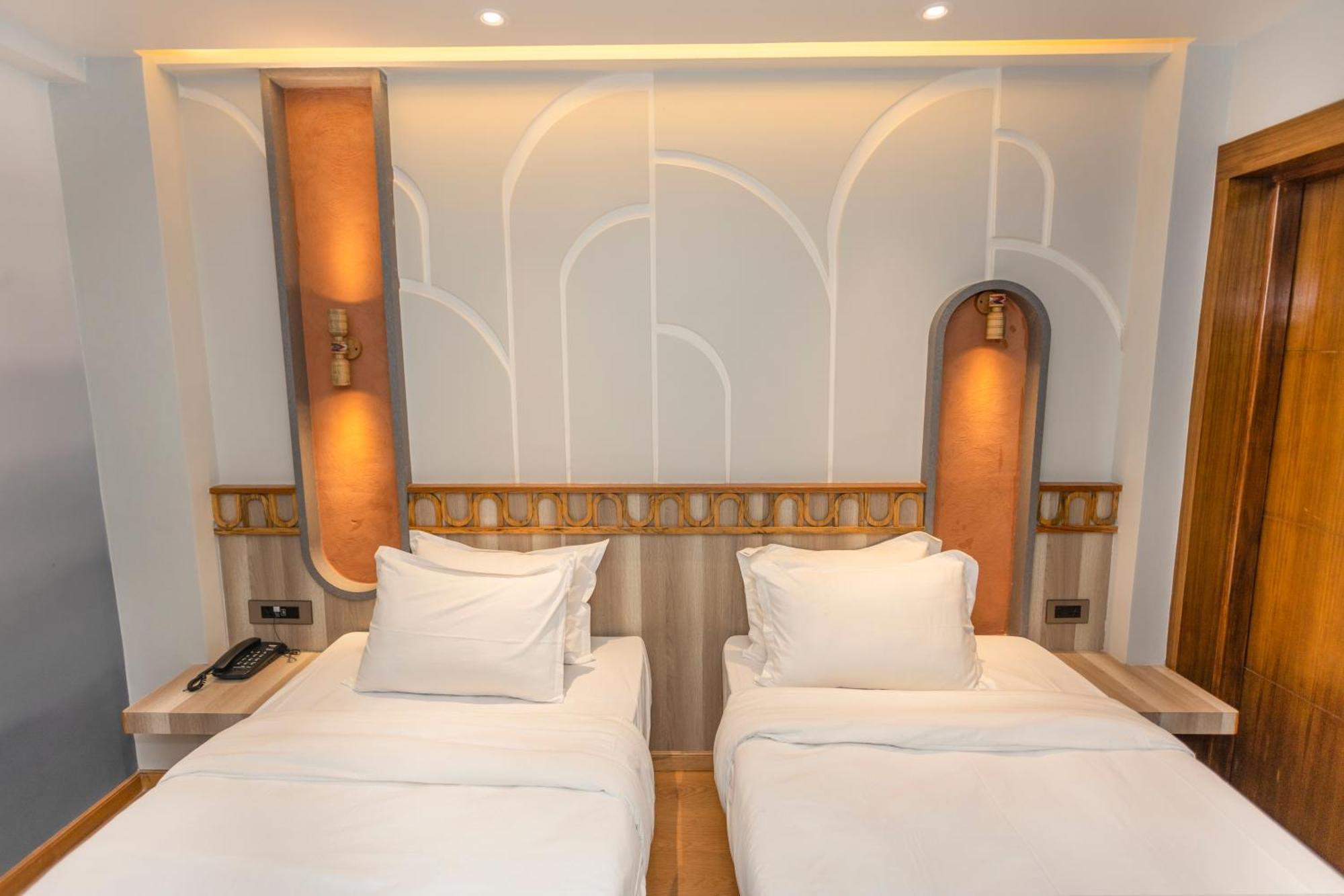 Ananta Hotel 3*