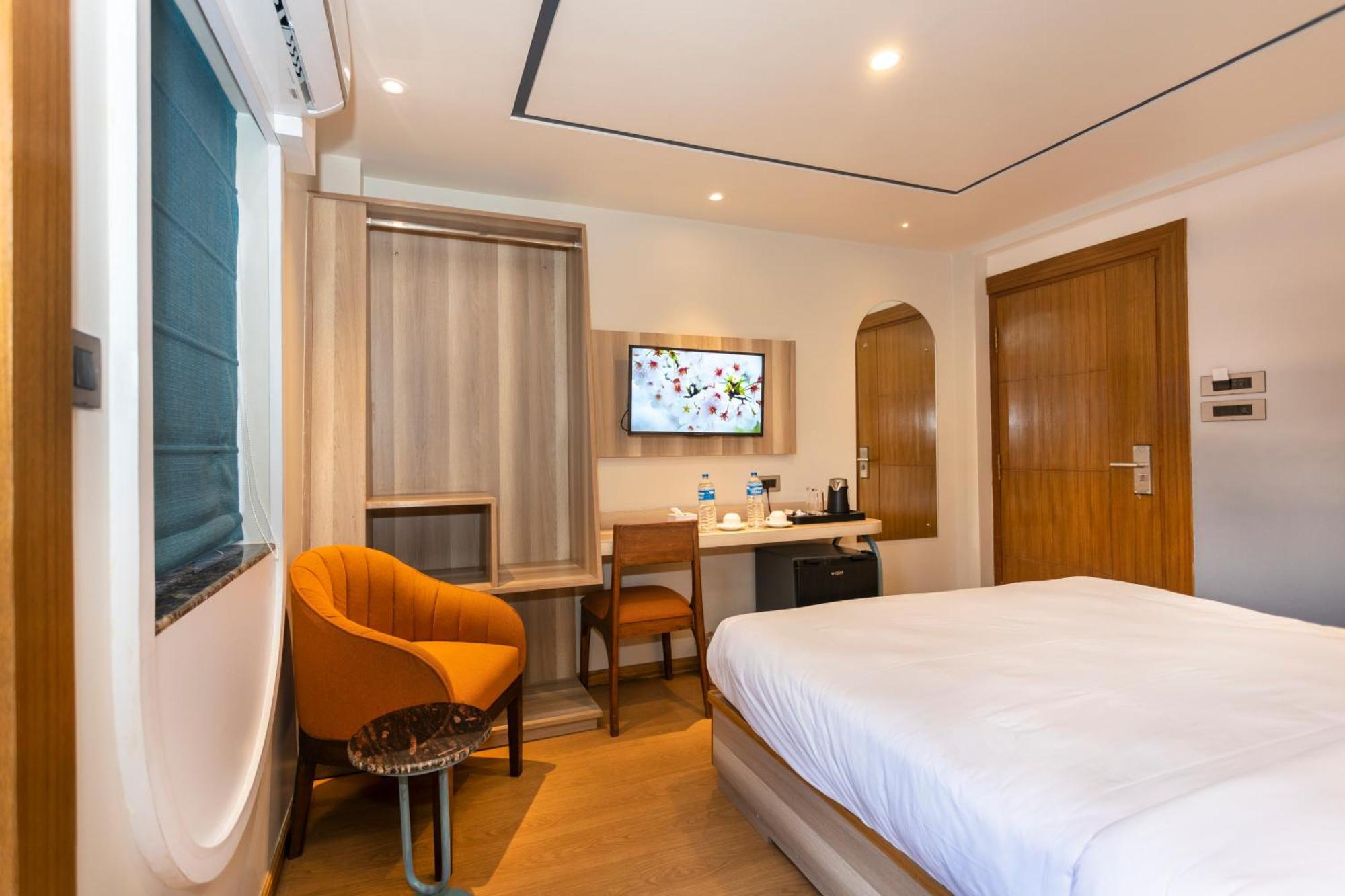 Hotel Ananta