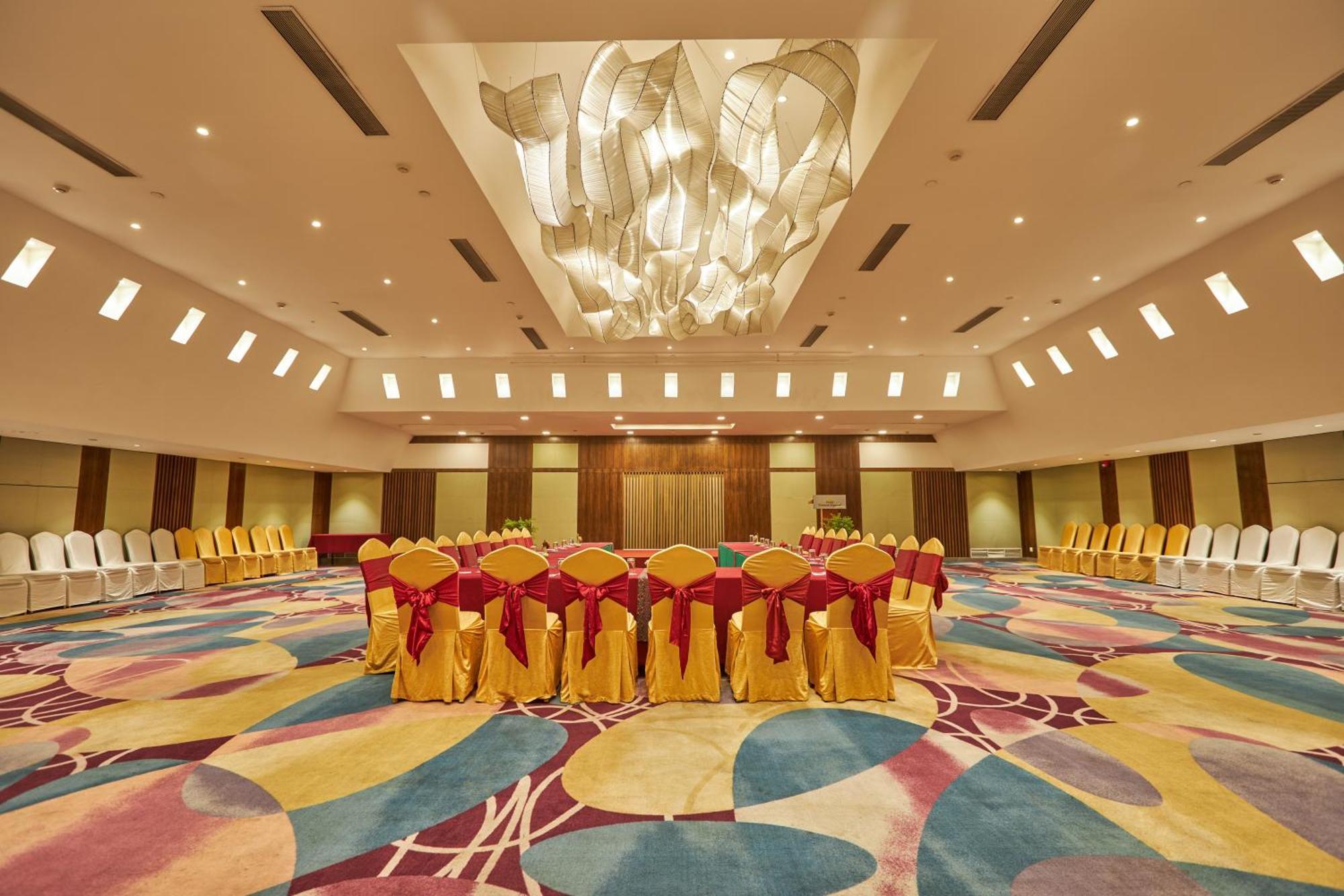 Crowne Imperial Hotel