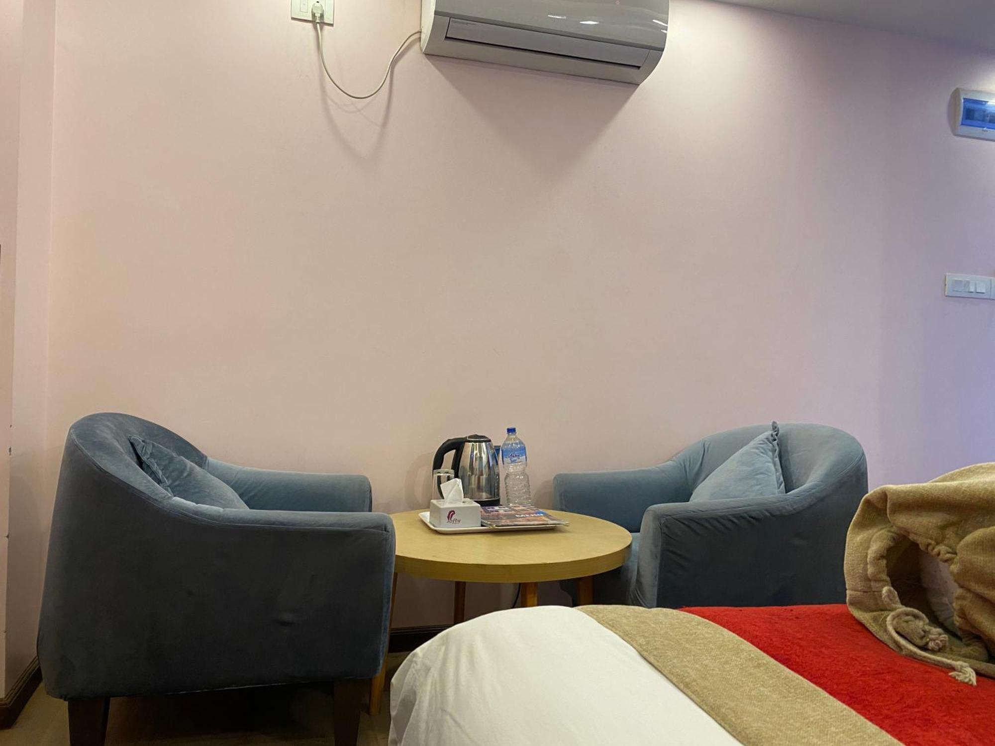 White Rabbit Hotel 3*