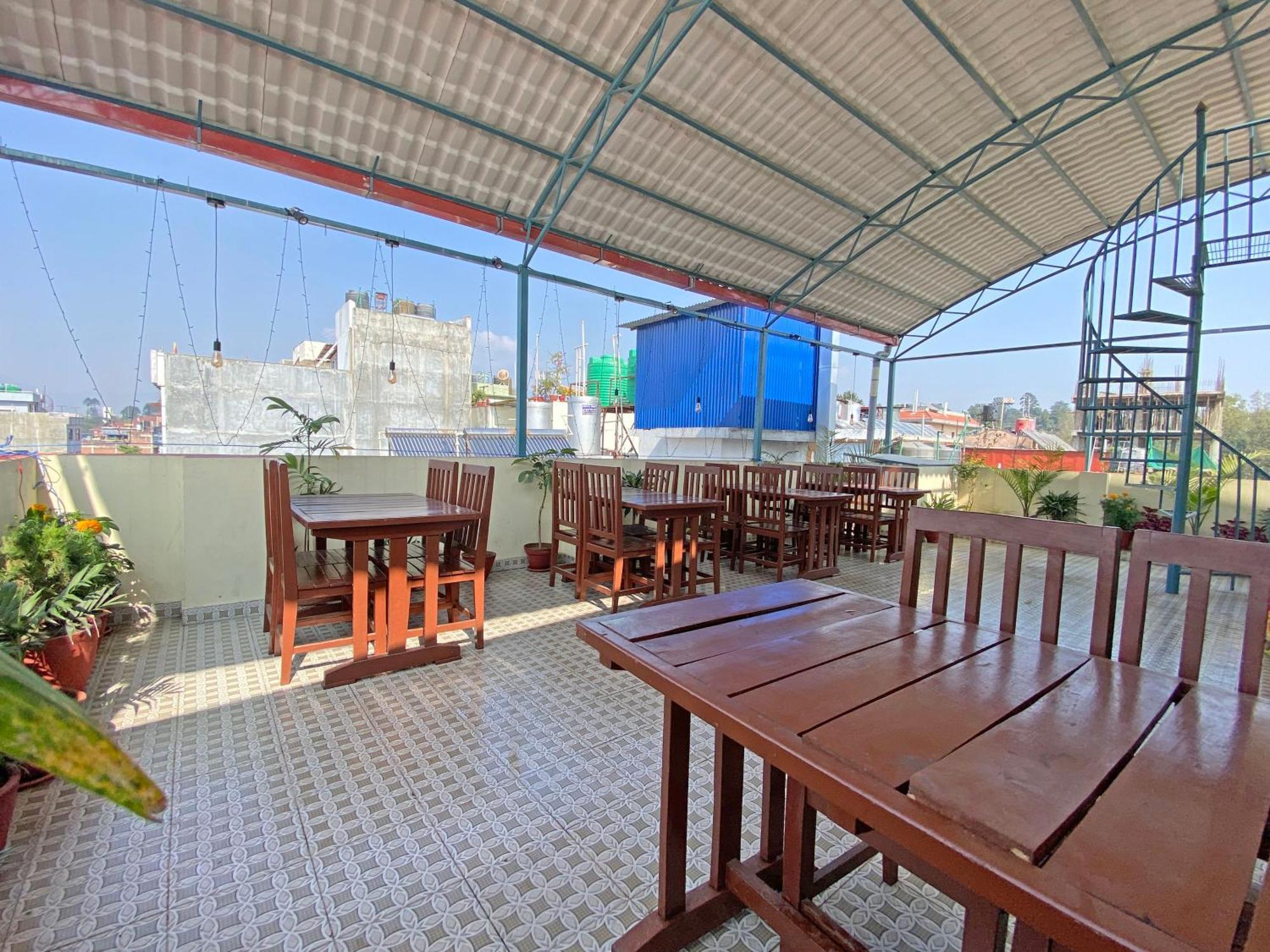 Hotel White Rabbit 3*