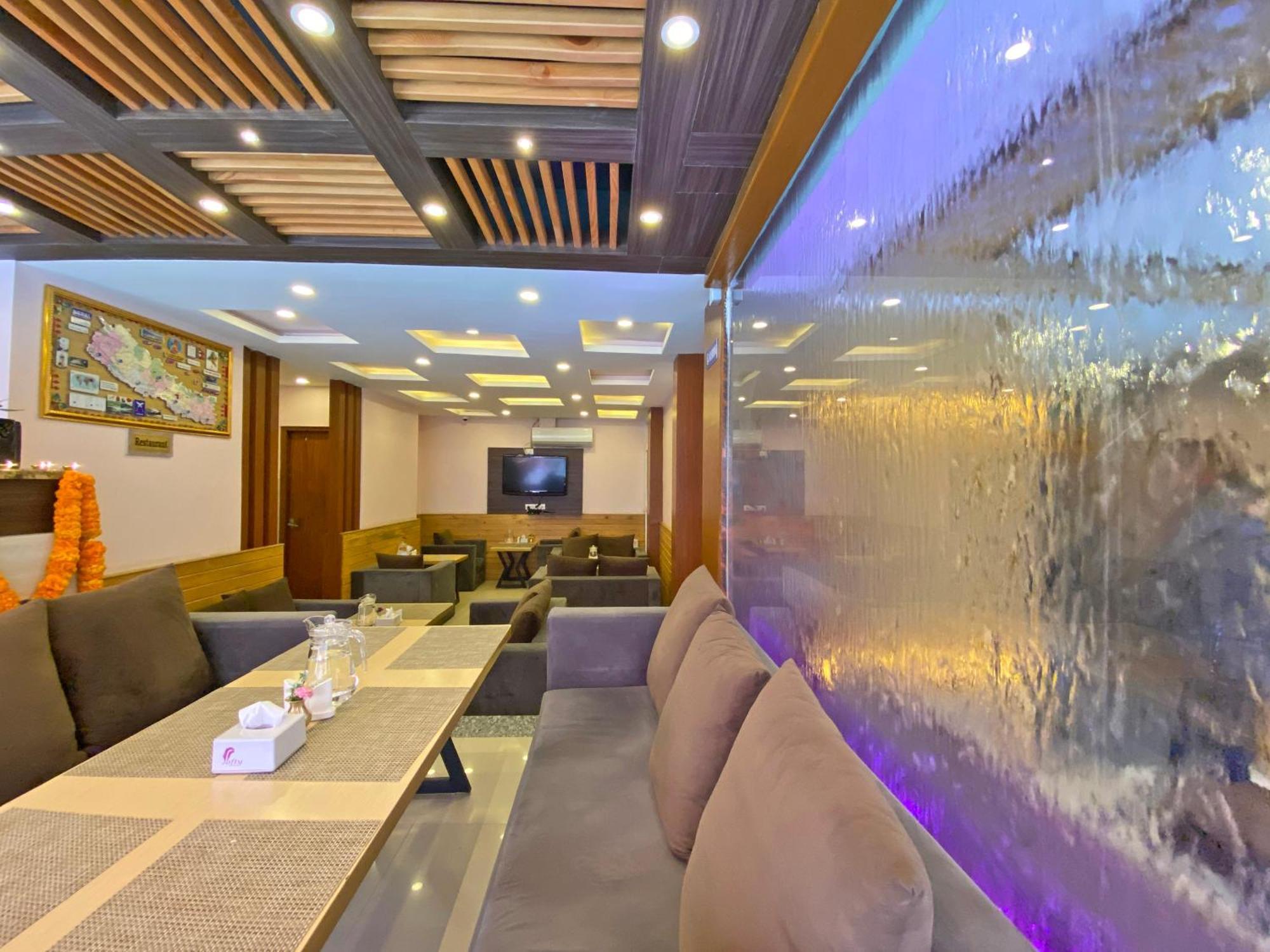 White Rabbit Hotel 3*