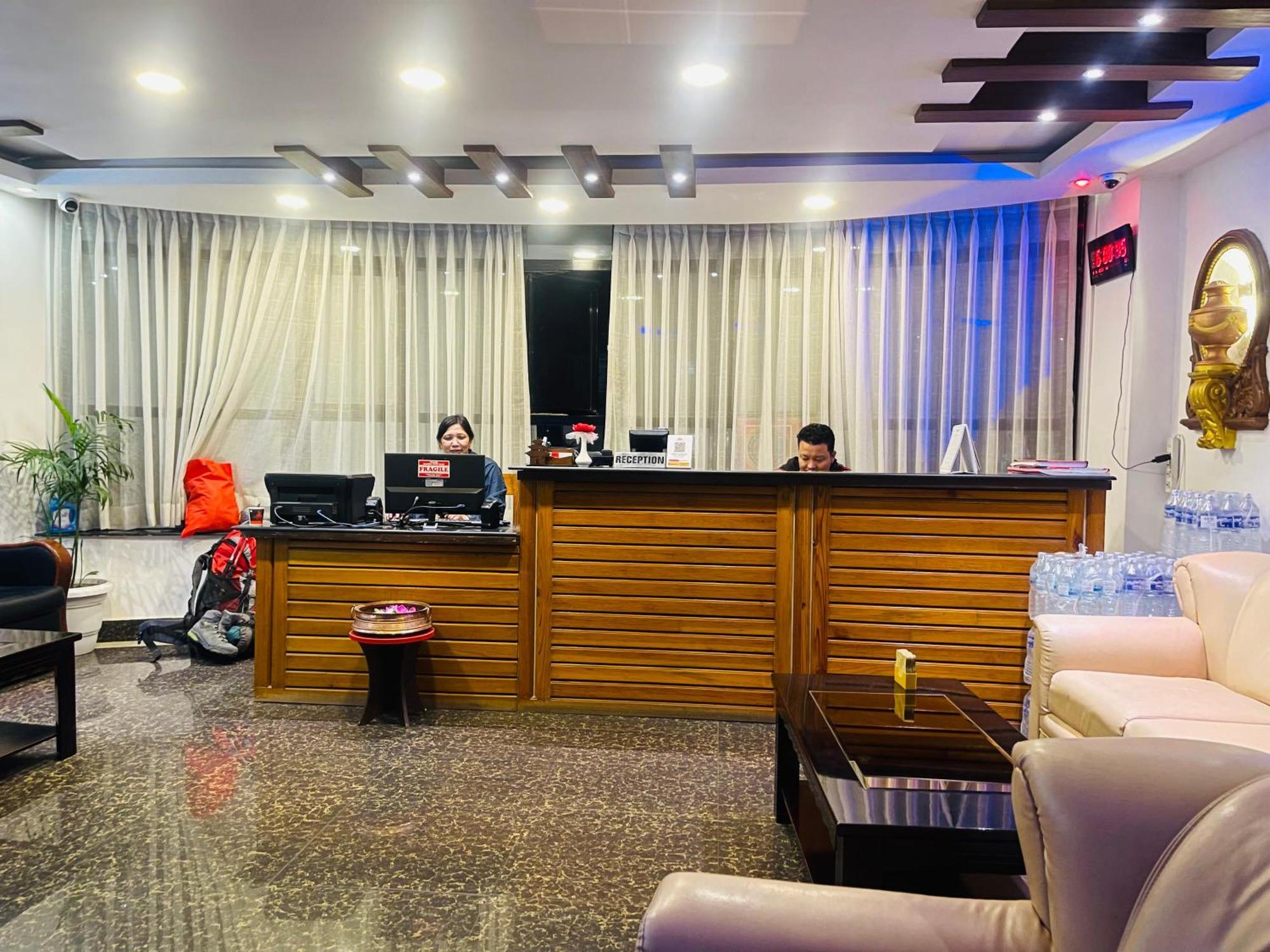 De Universal Hotel *