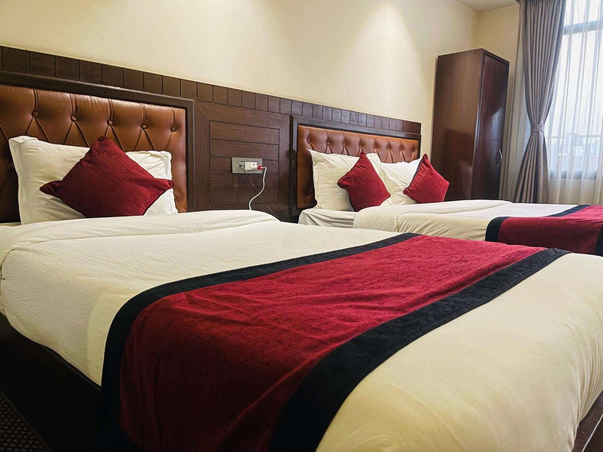 Hotel De Universal Kathmandu