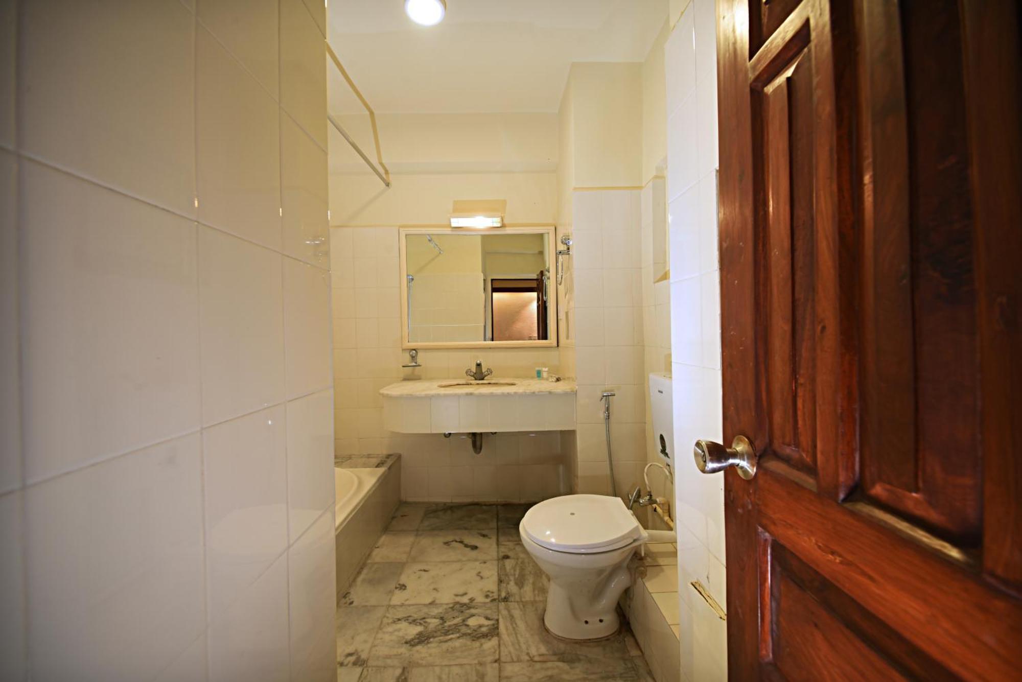 Nirvana Boutique 4*