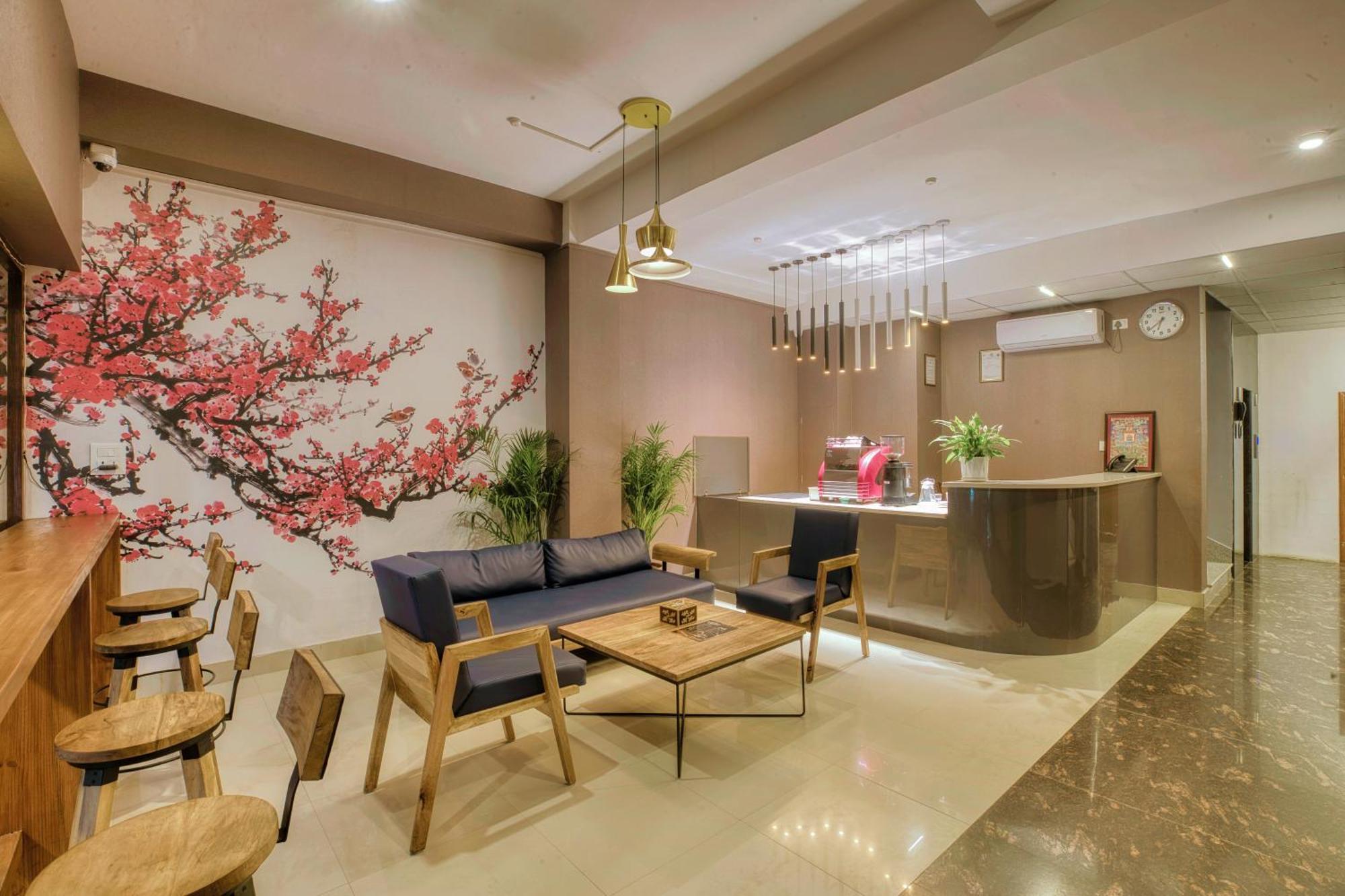 Studio16 Hotel *