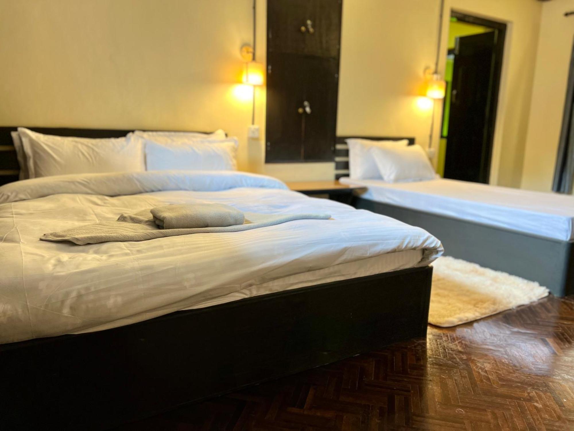 Hotel Yog 2*
