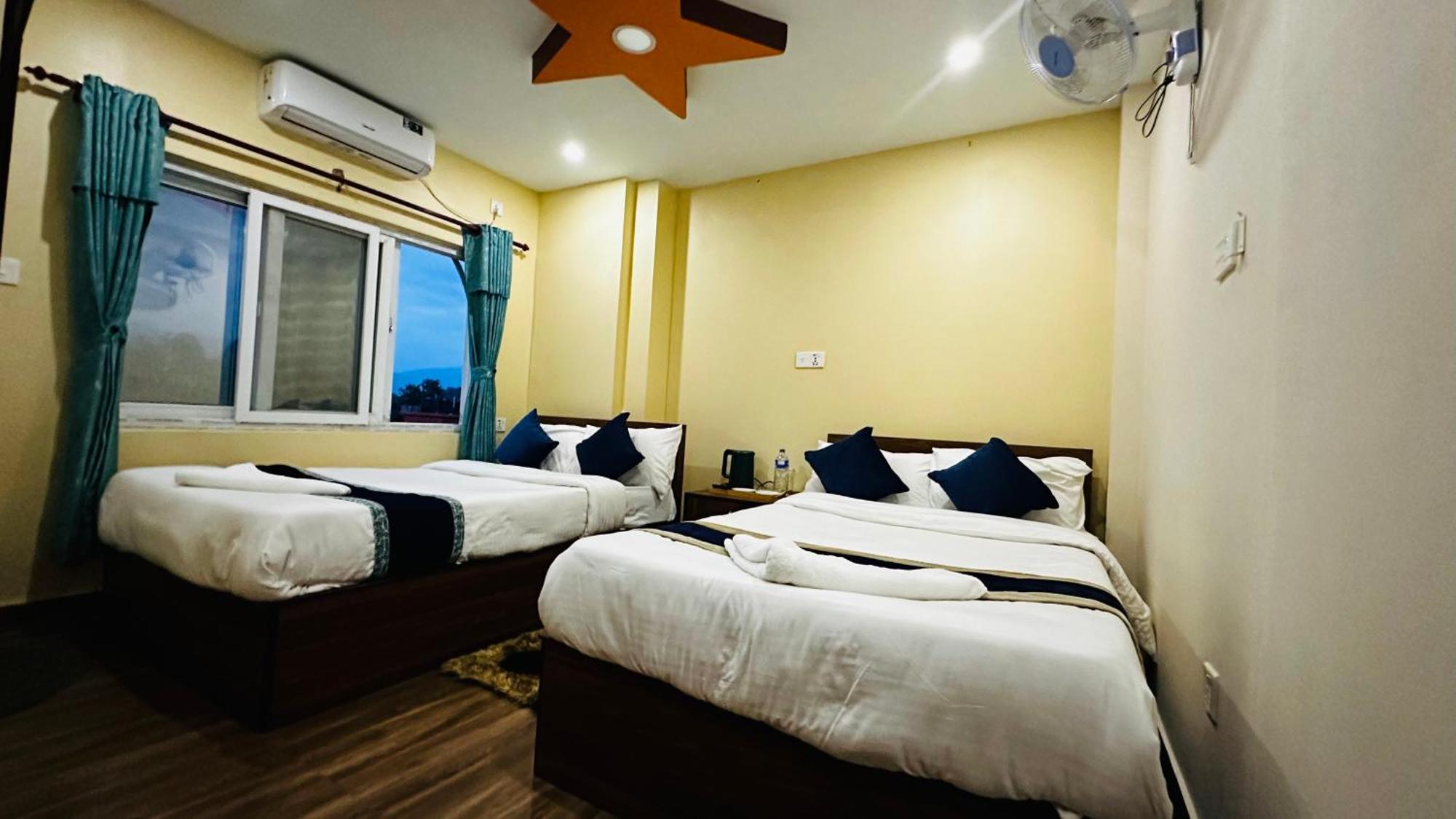 Hotel Krishna Kunj *