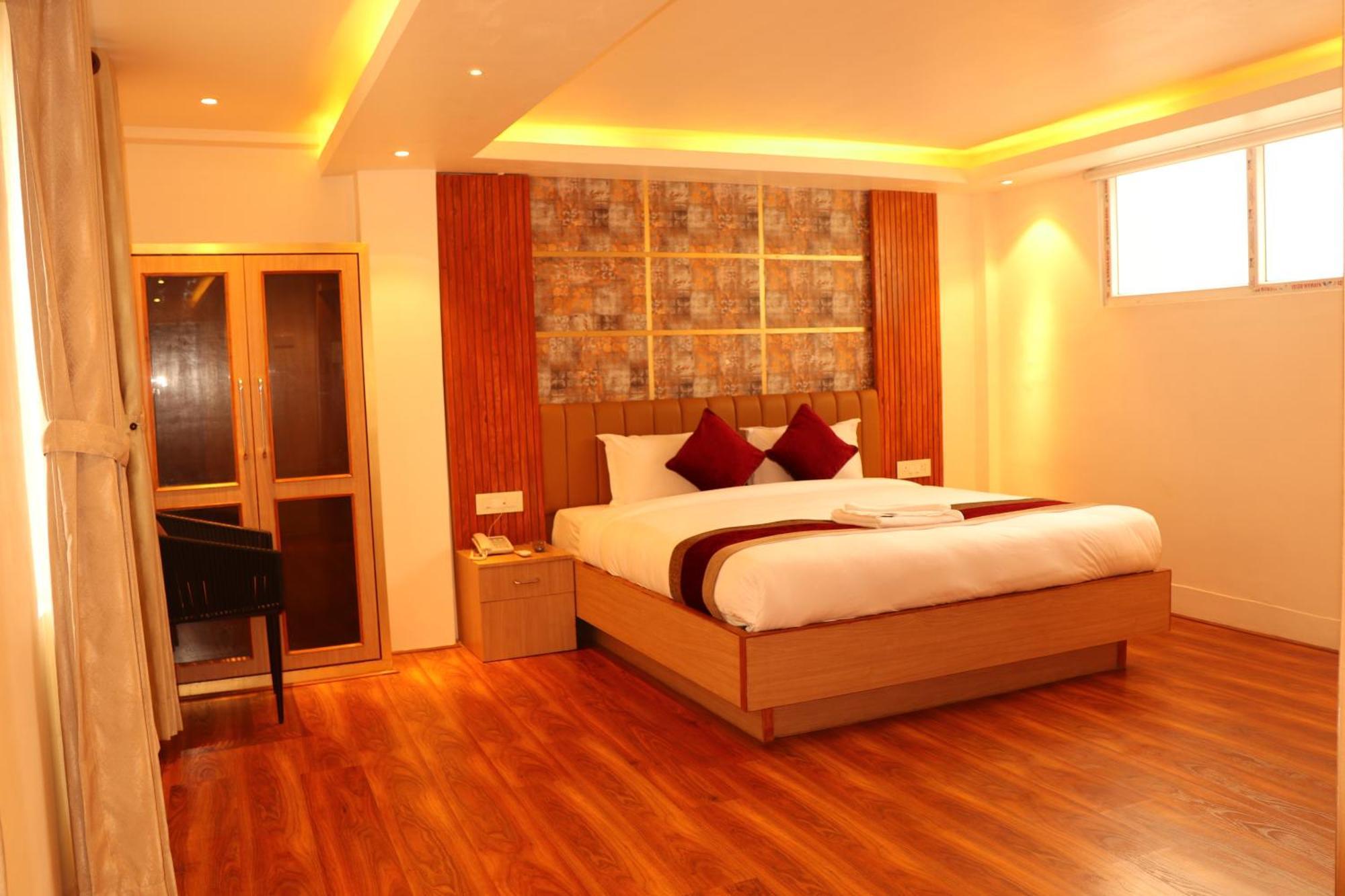Hotel Elegant 3*