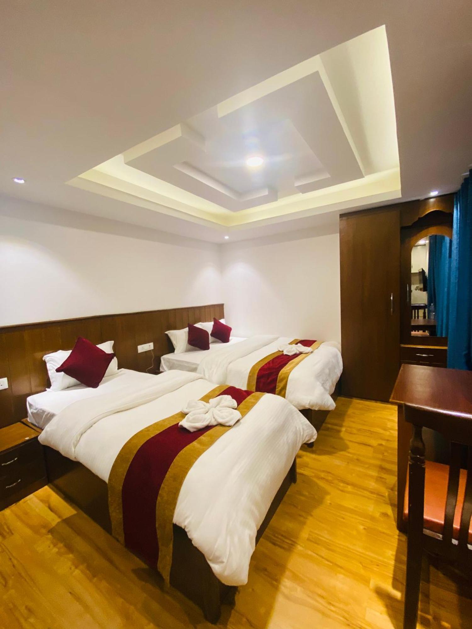 Abi International Hotel *