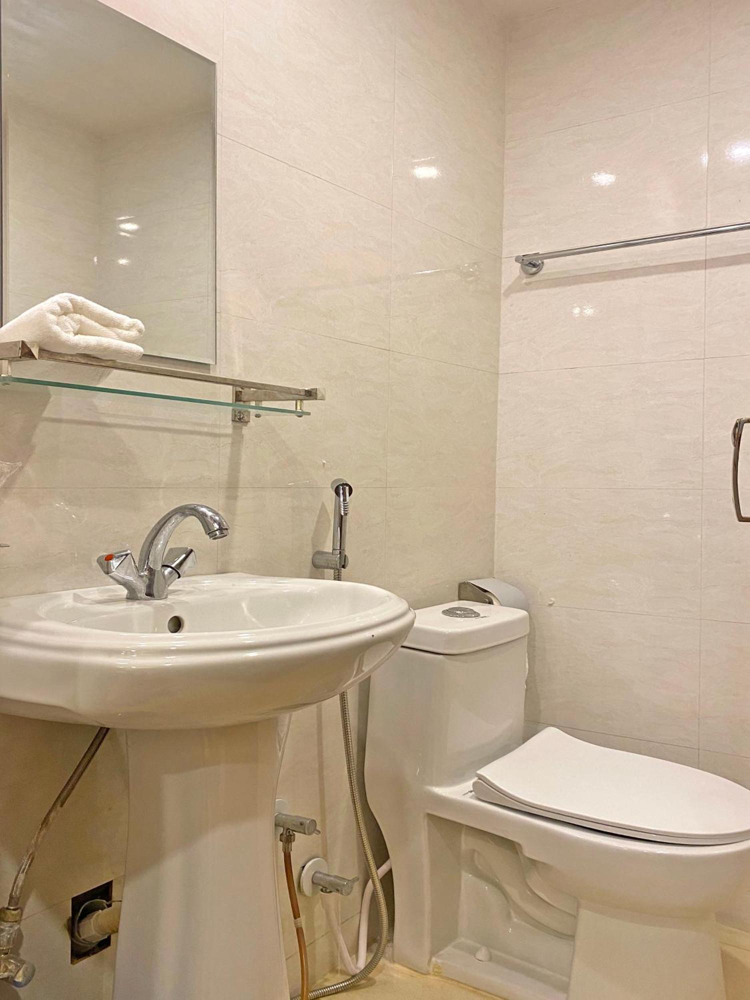 Airport Gurkha Hotel 3*