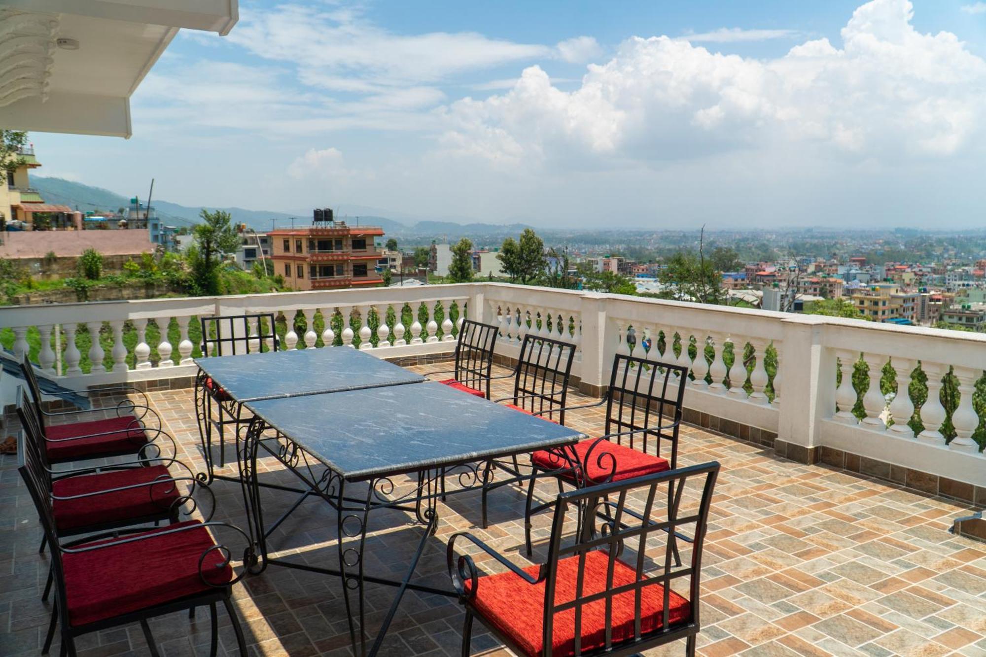 The White House 8 Bedroom With Swimming Pool Vila