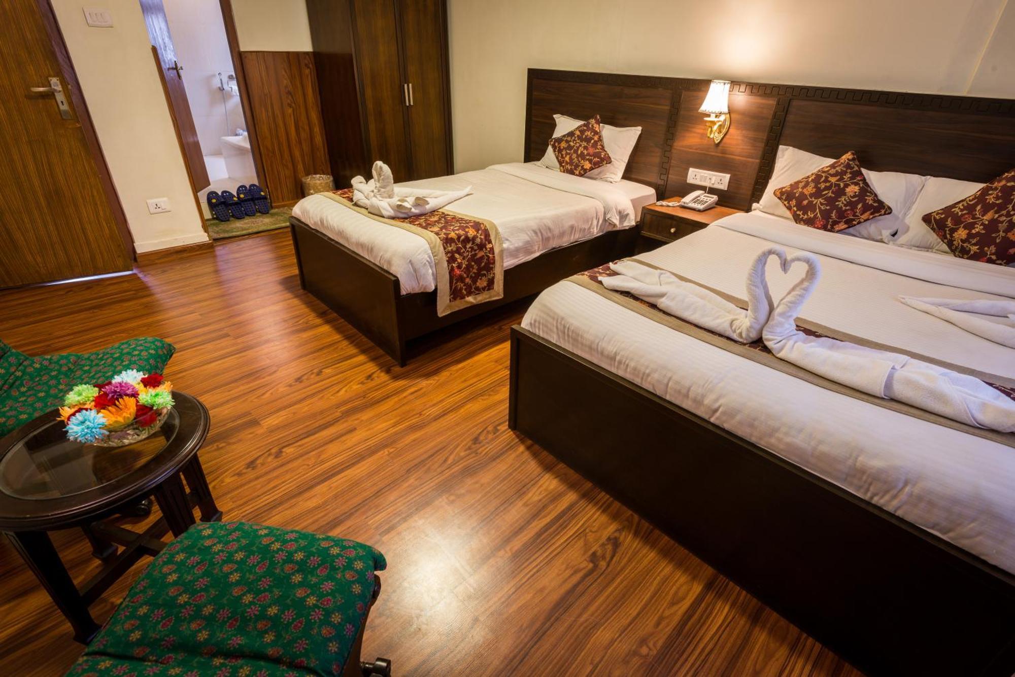 Yambu Hotel