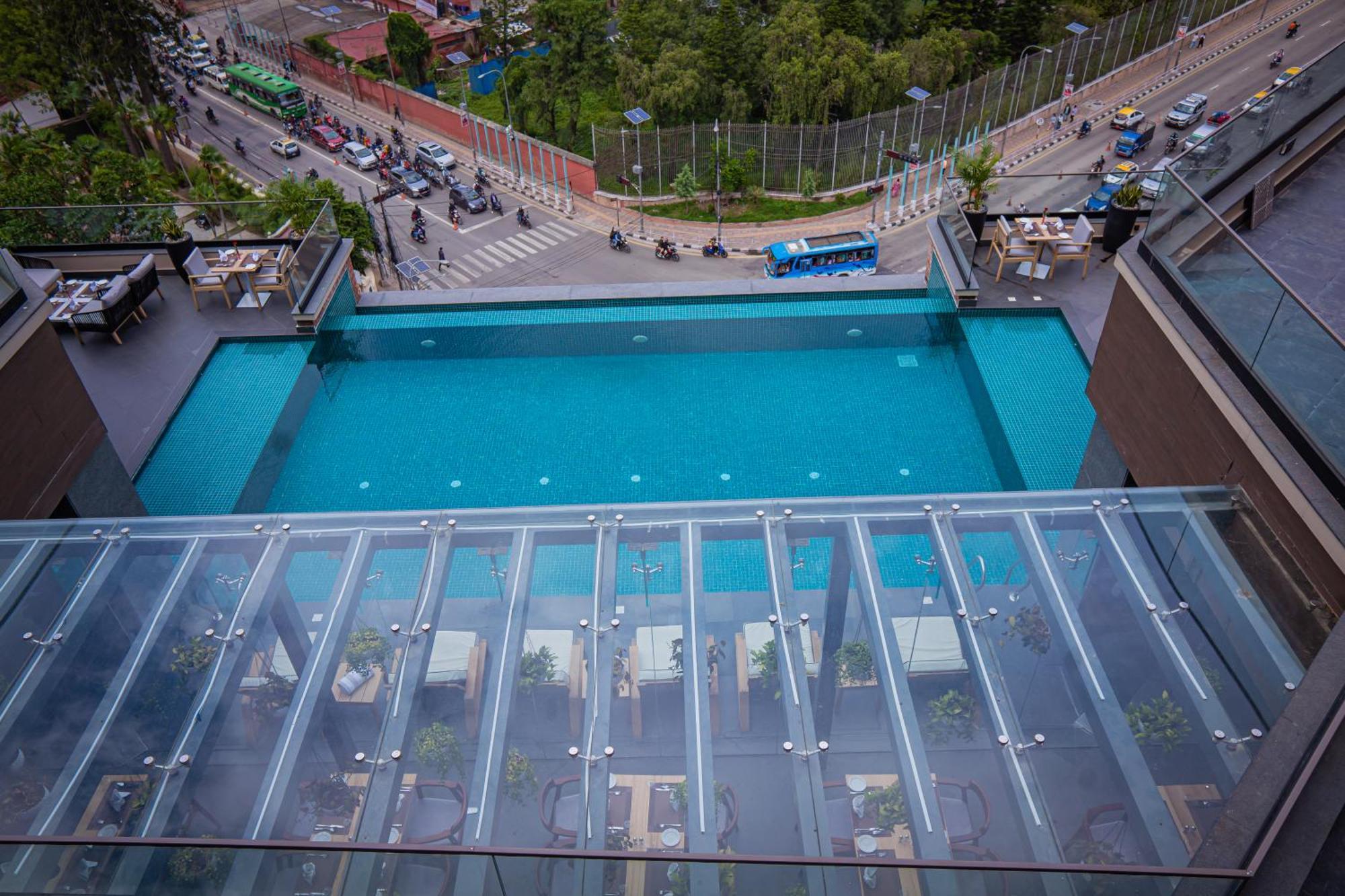Barahi Hotel 5*