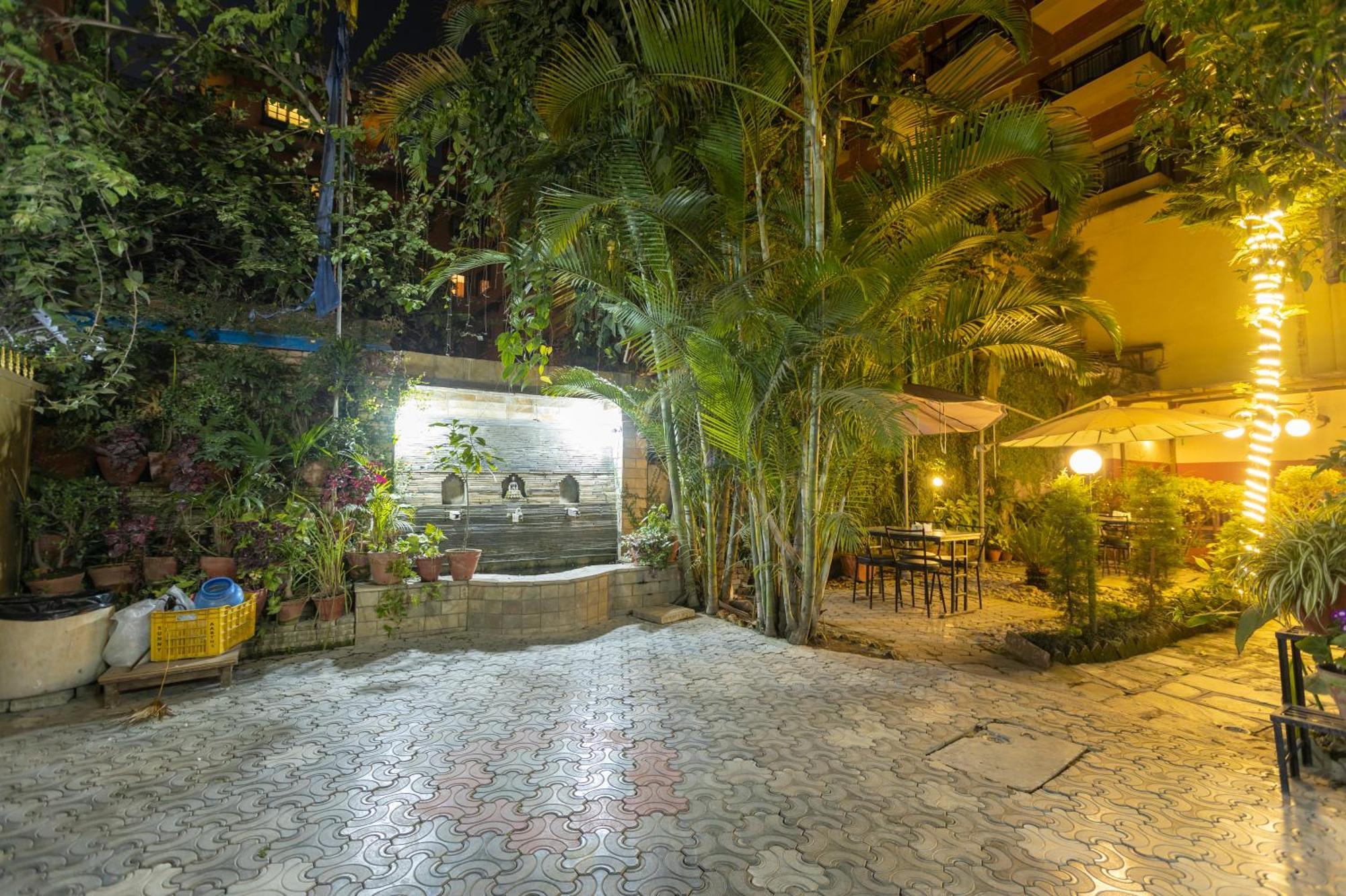 Sekai Hotel