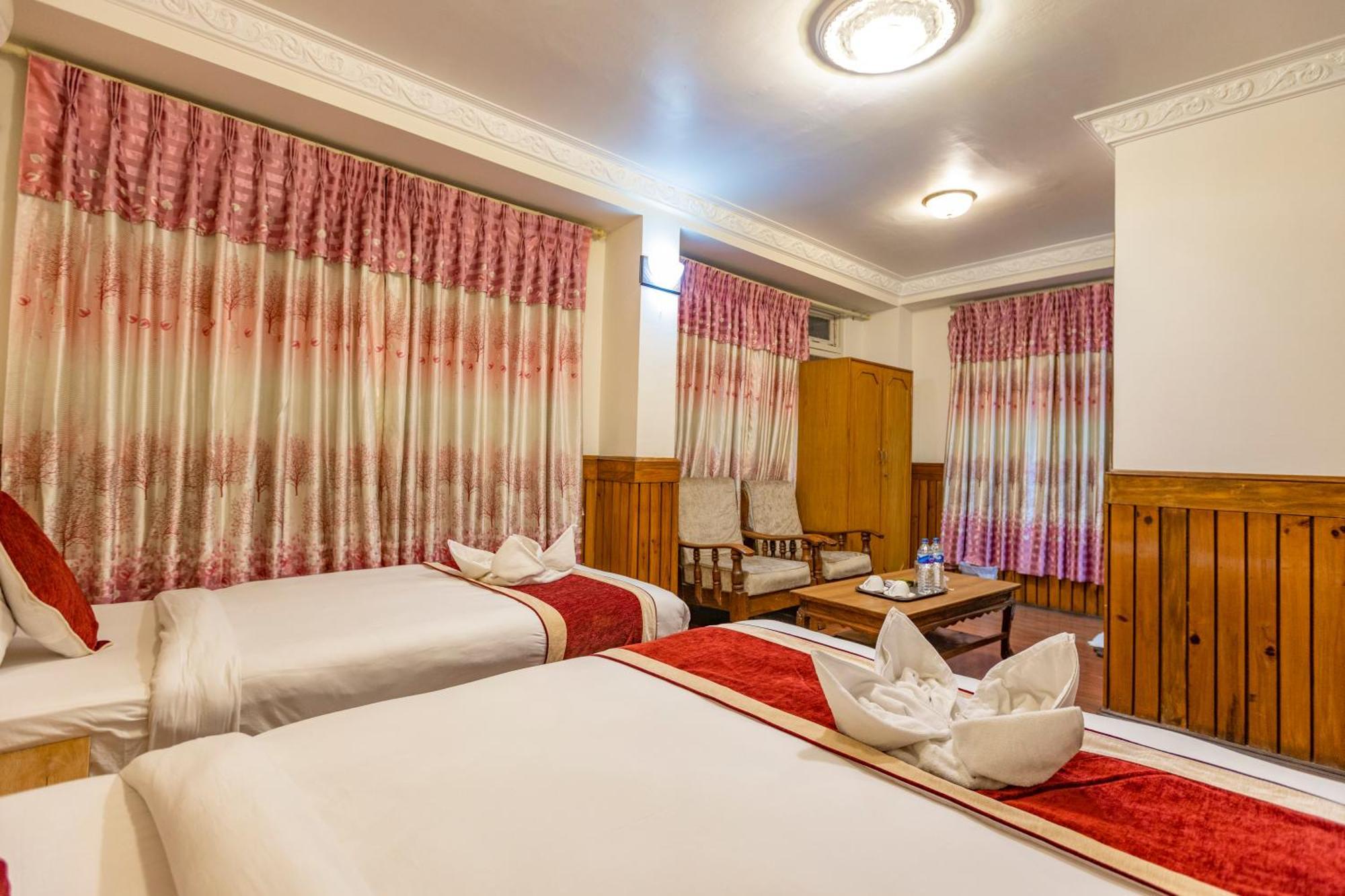 Sekai Hotel 2*