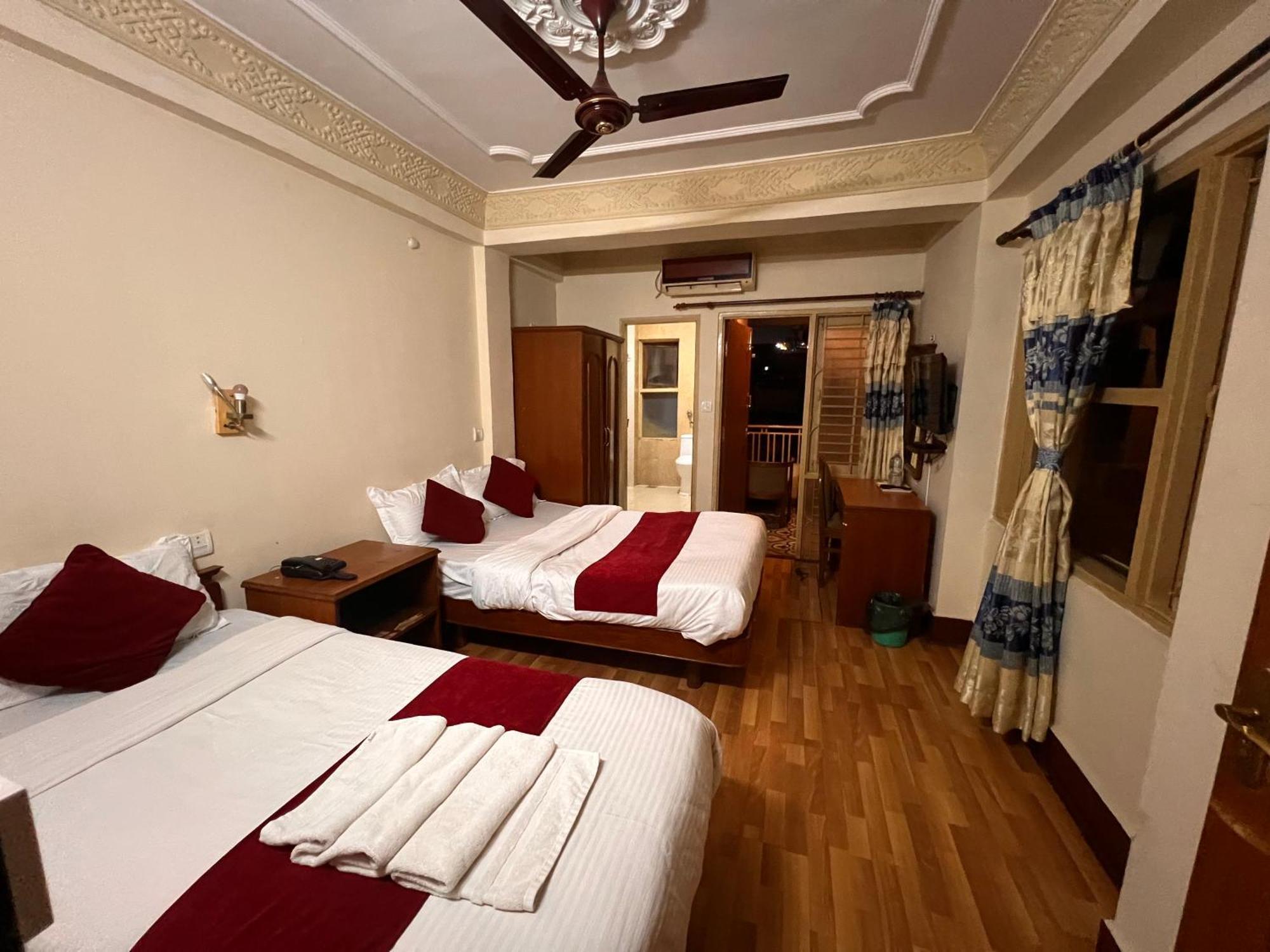 Trekkers Hotel 3*