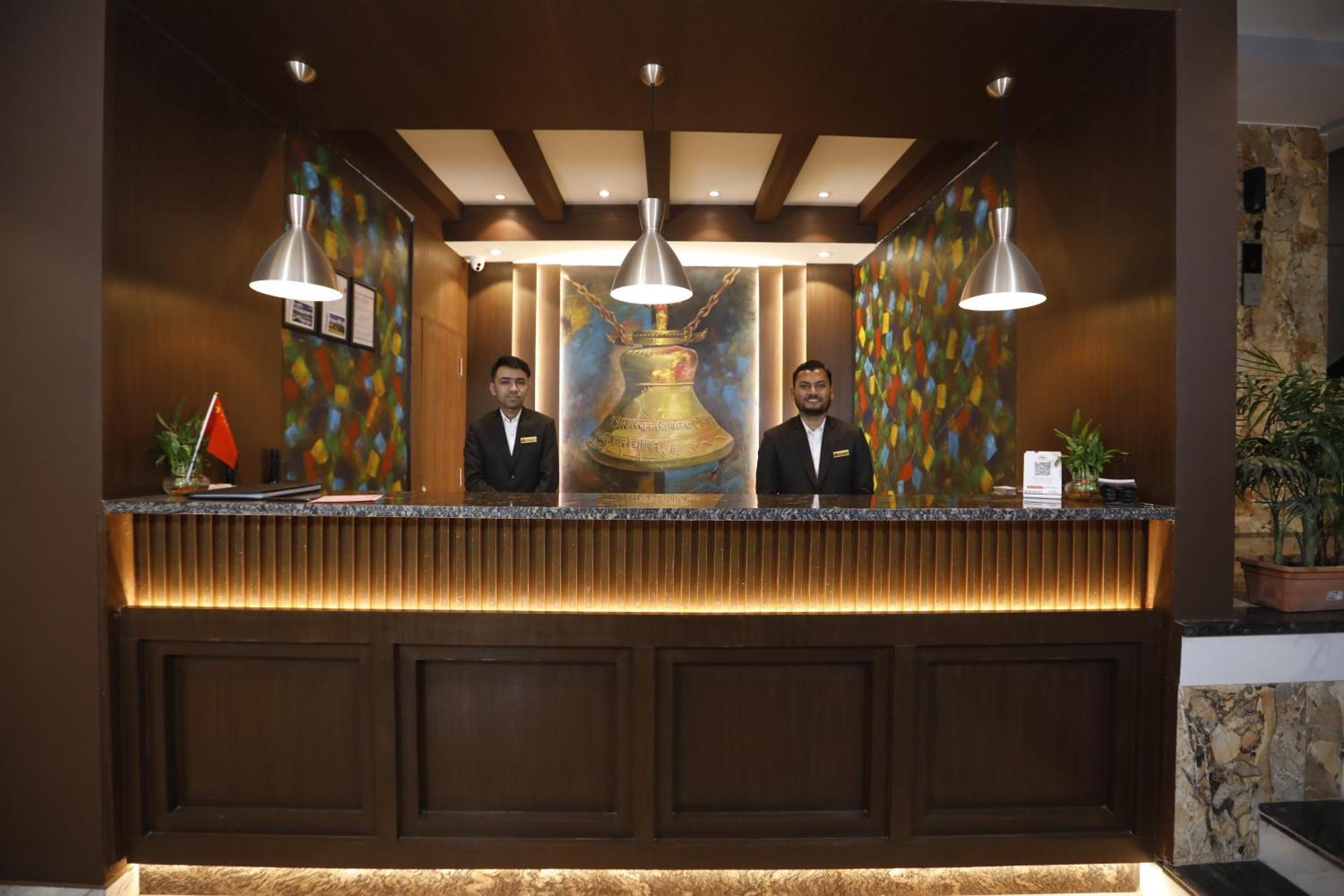 Hotel Lakhey 4*