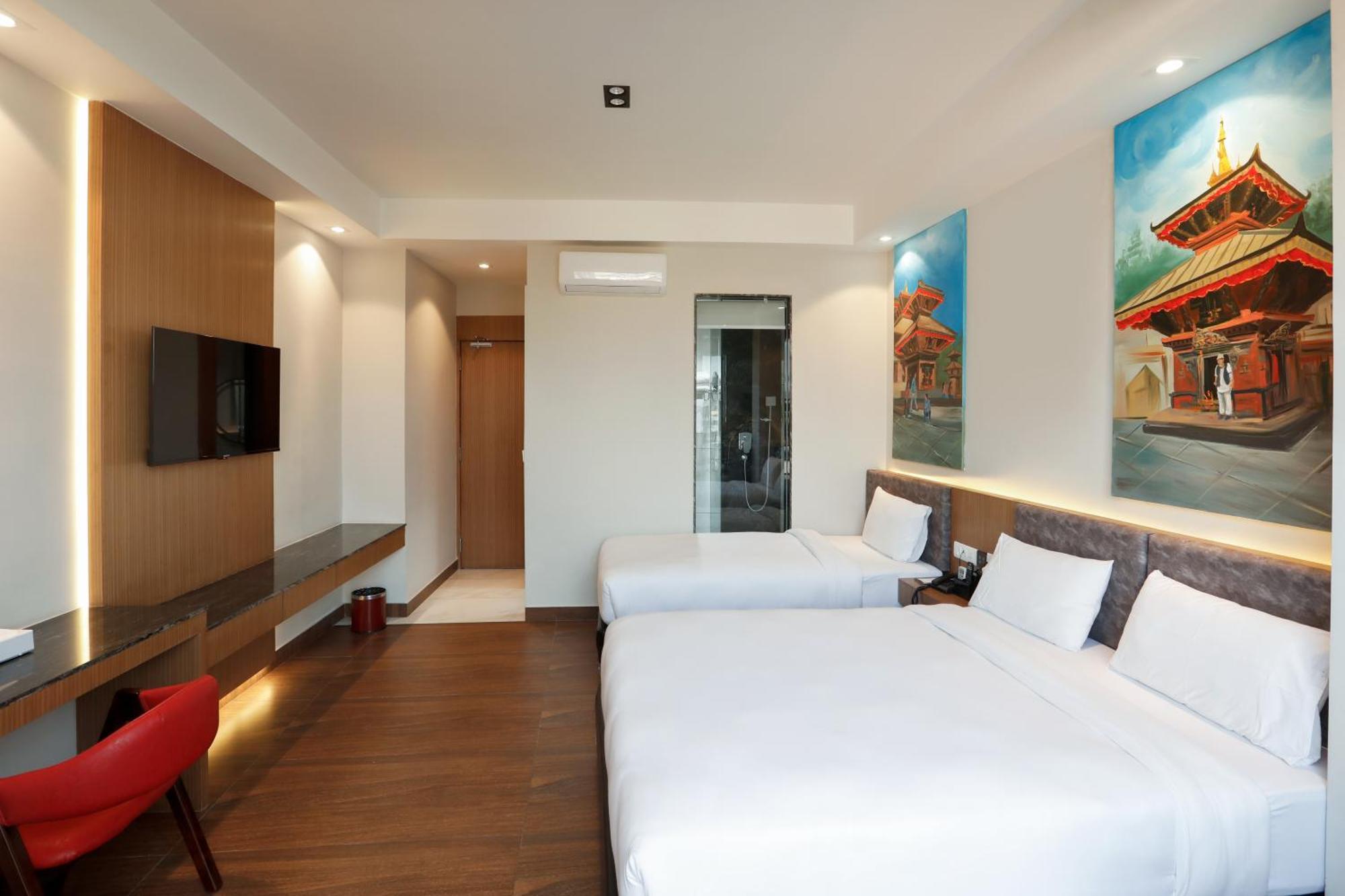 Lakhey Hotel 4*