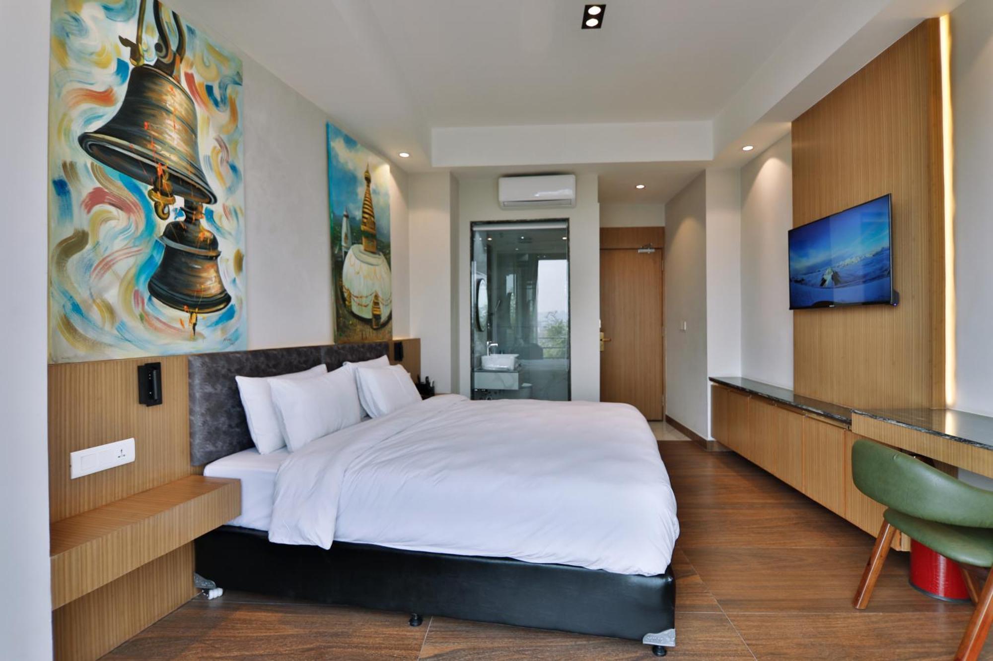 Hotel Lakhey