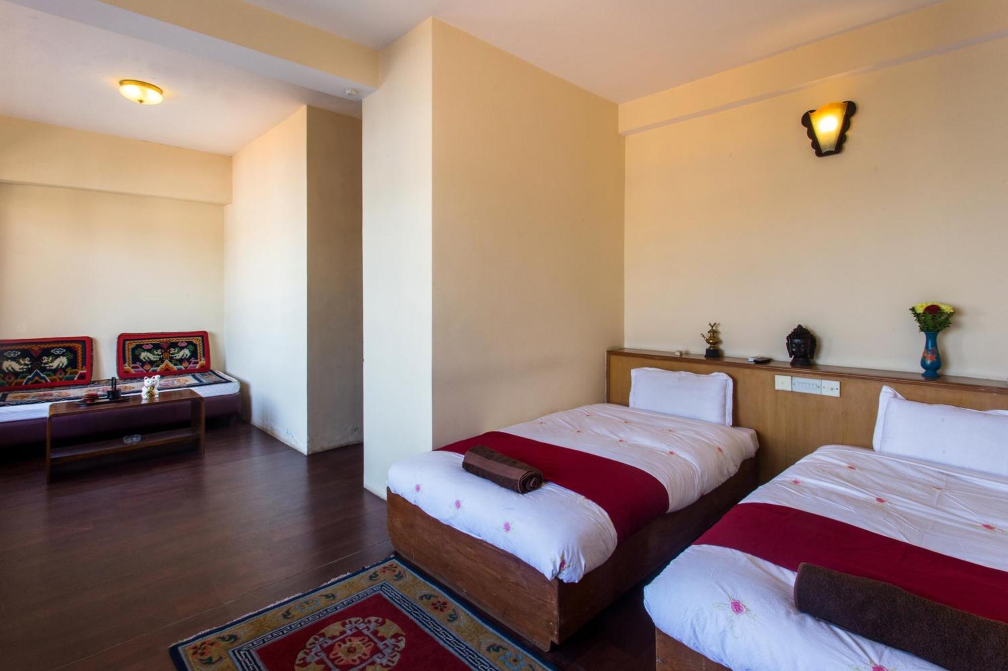 Khumbila Hotel