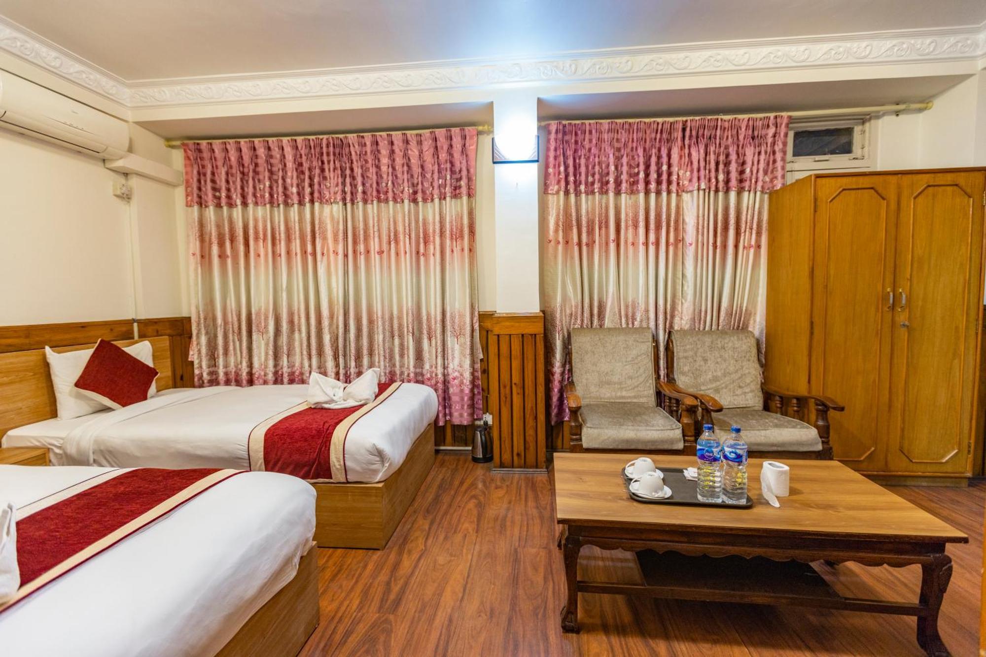 Sekai Hotel