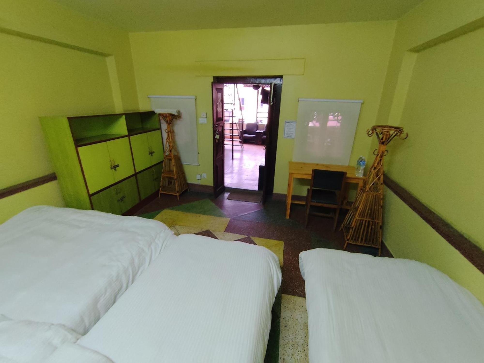 Hotel Banana *