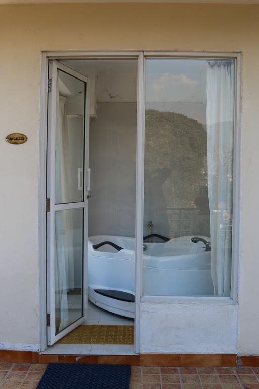Hotel Nirvana