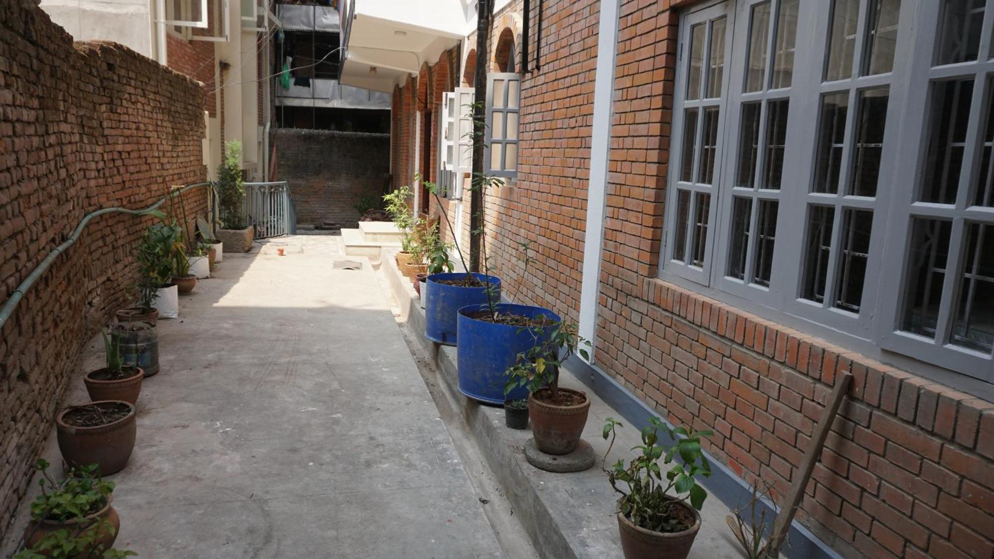 And Apartment *