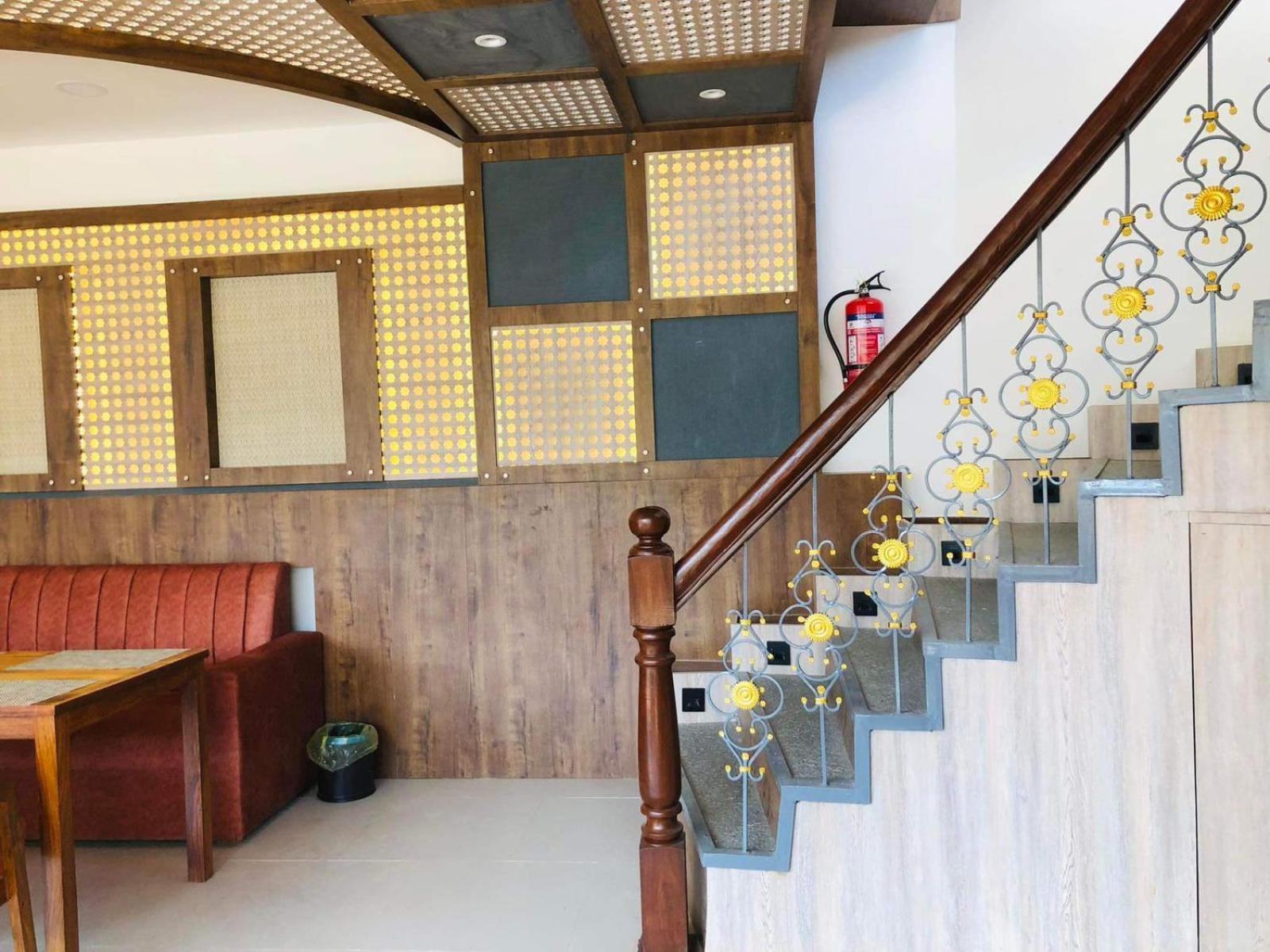 Hotel Nagarjun Palace 2*