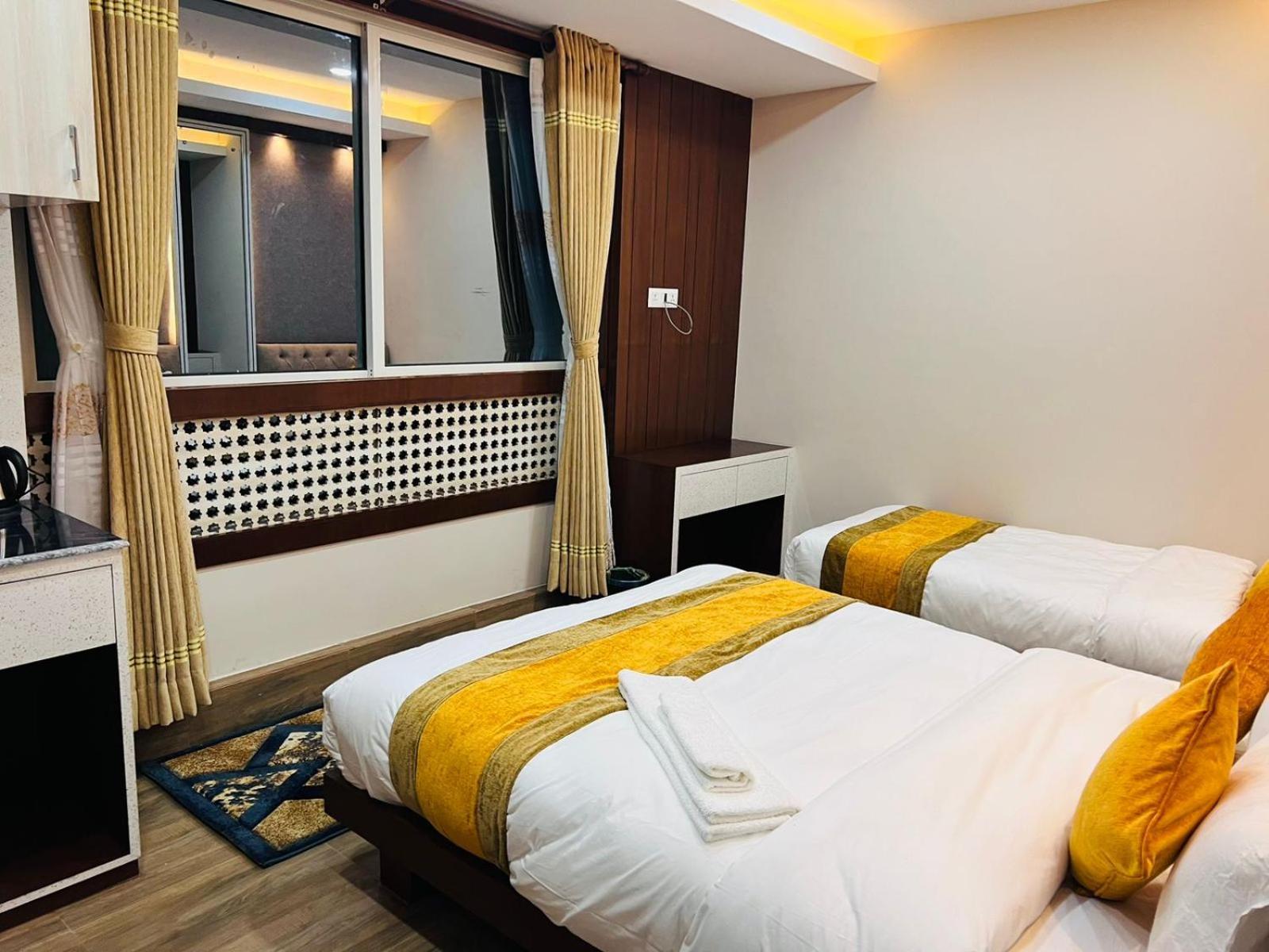 Nagarjun Palace 2*