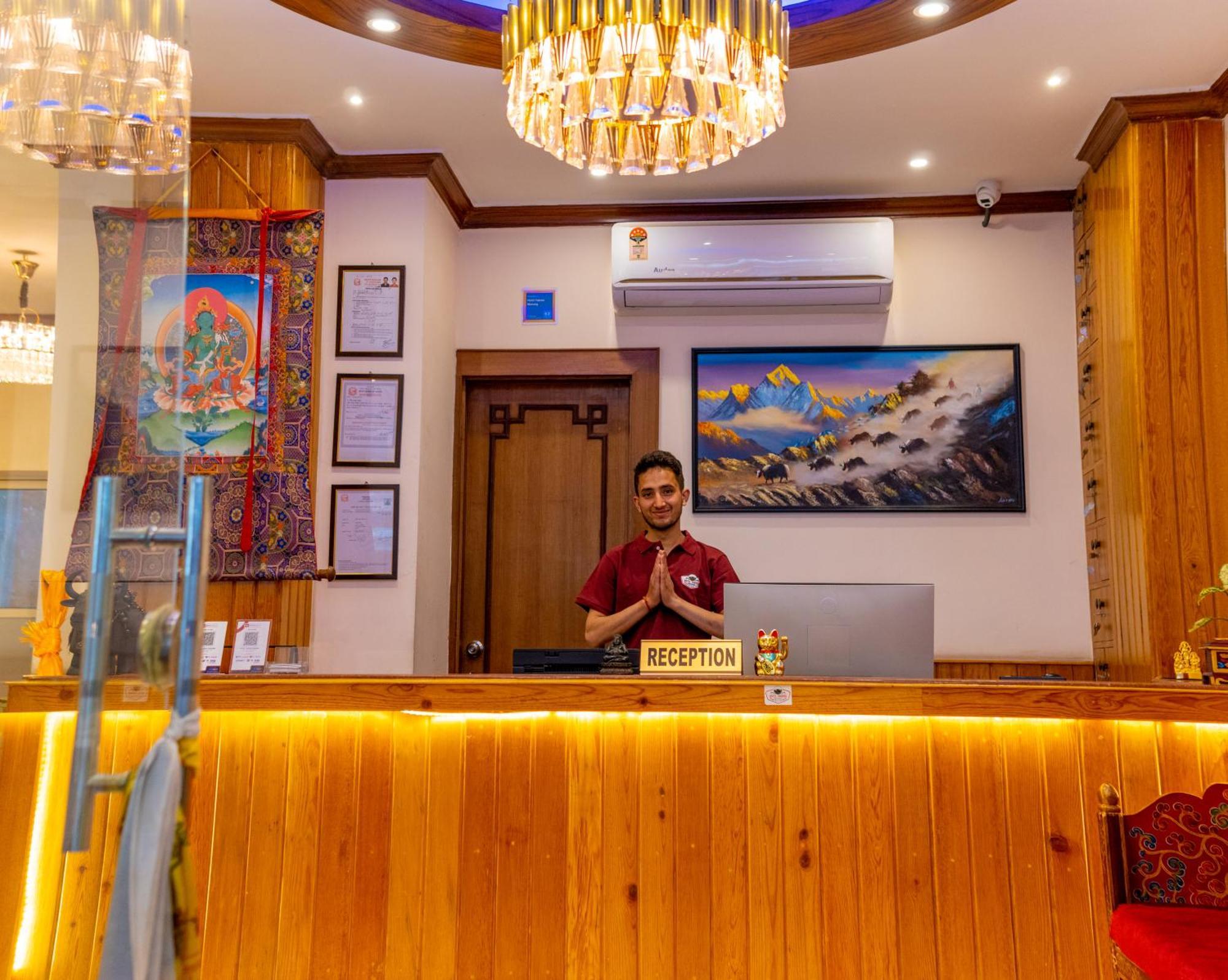 Yakroo Manang Hotel
