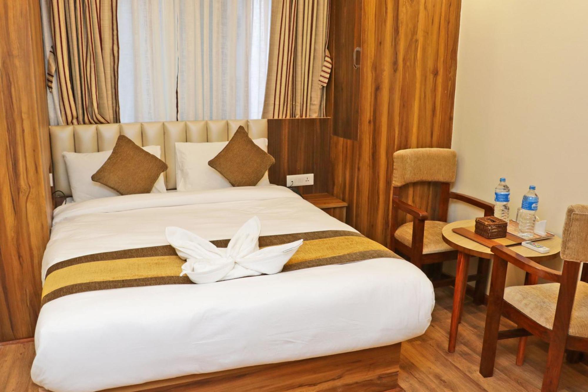 Airport Gurkha Hotel 3*