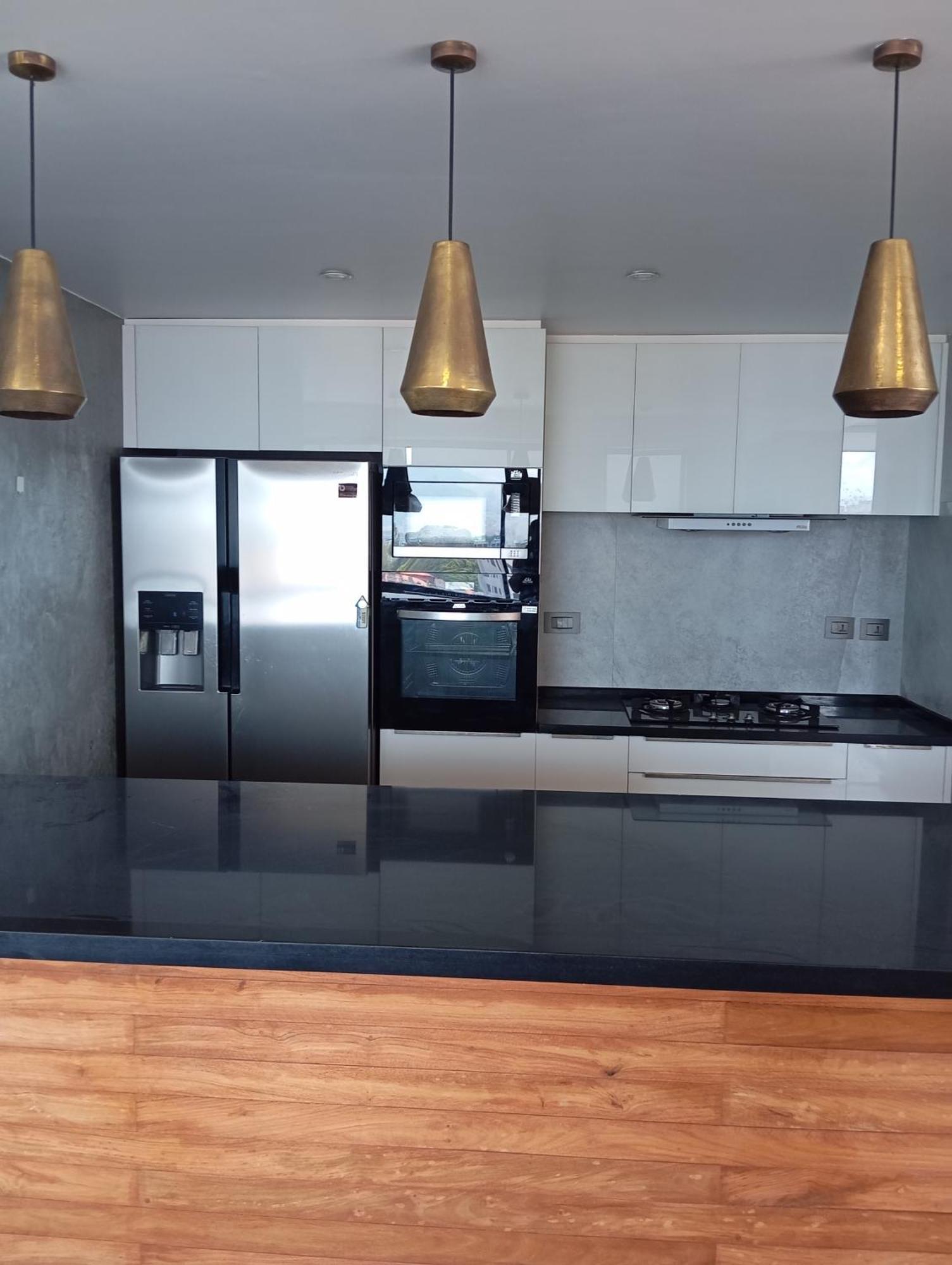Pent House In Apartment *
