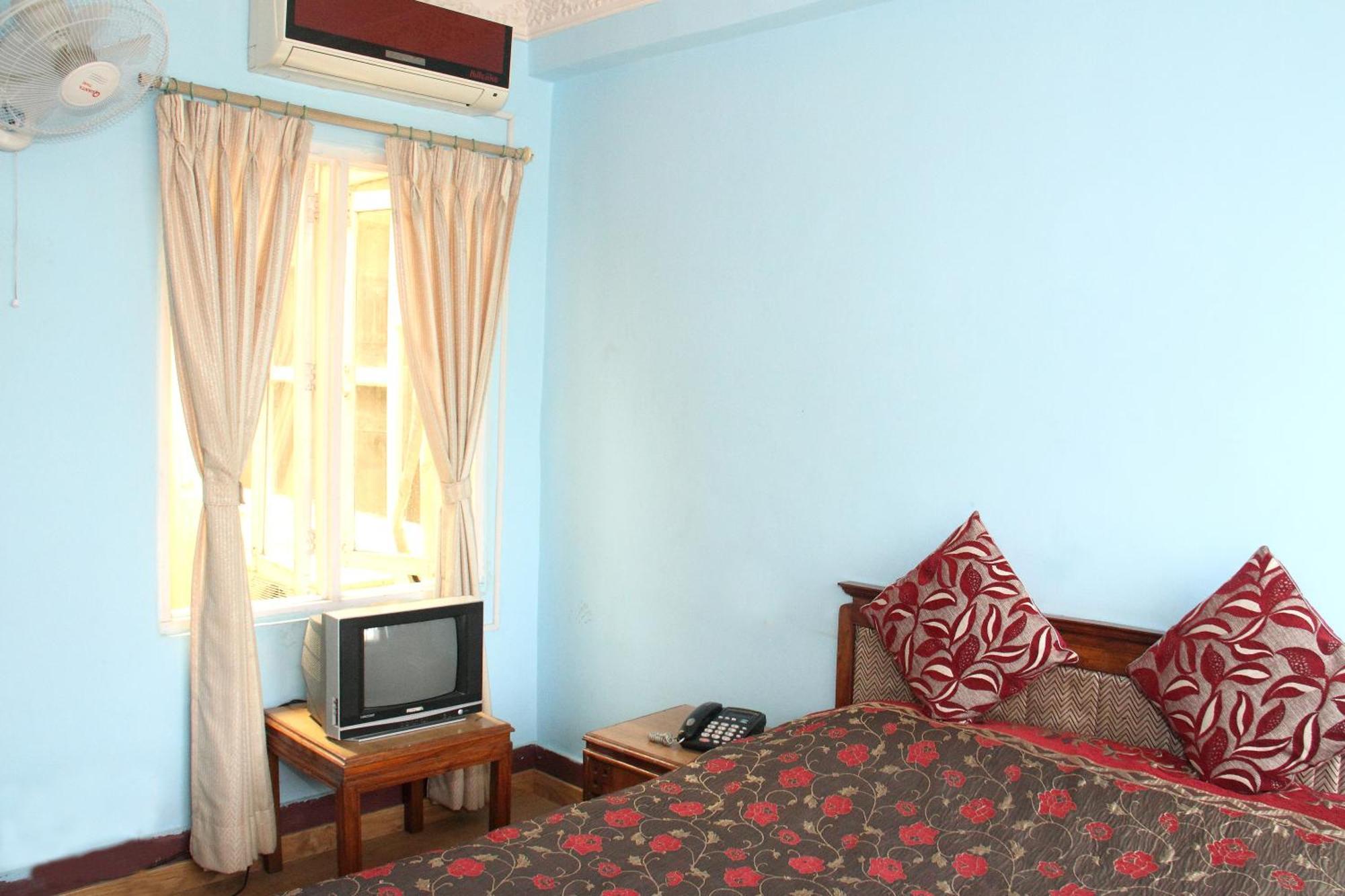 Trekkers Hotel 3*
