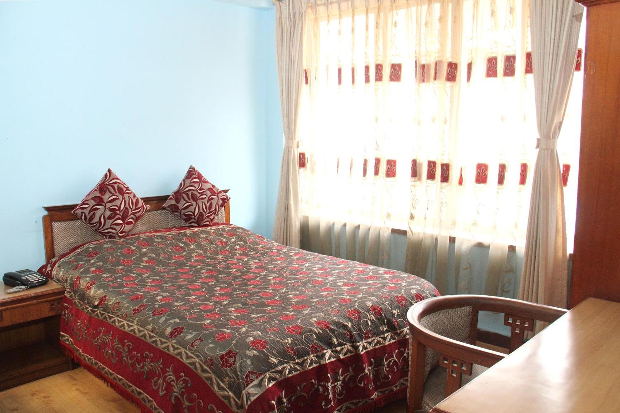 Trekkers Hotel 3*