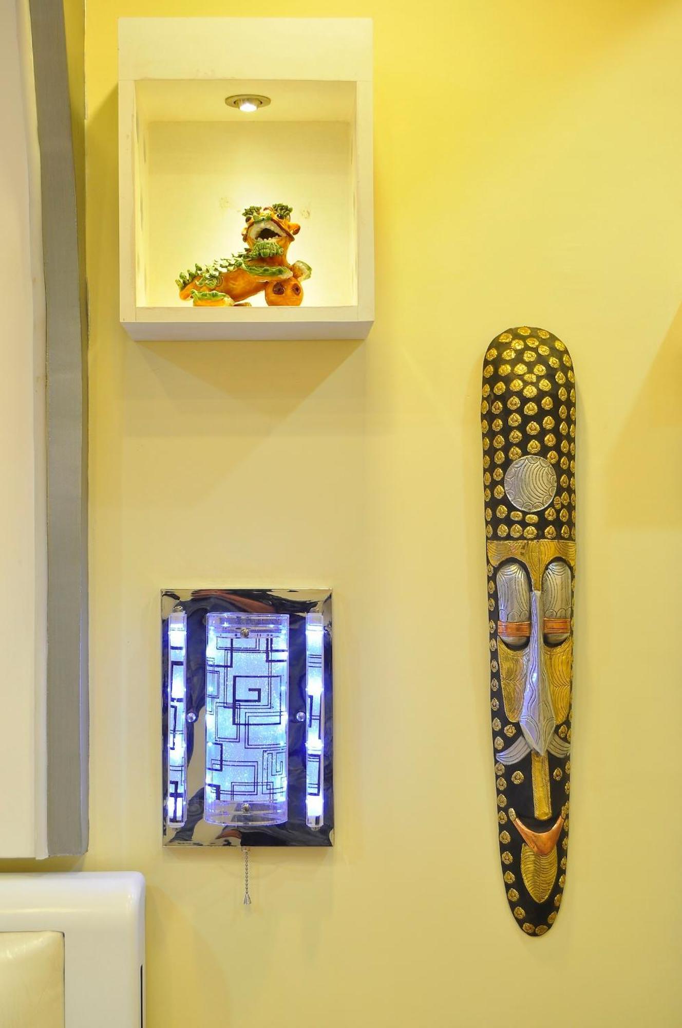 Royal Penguin Boutique &