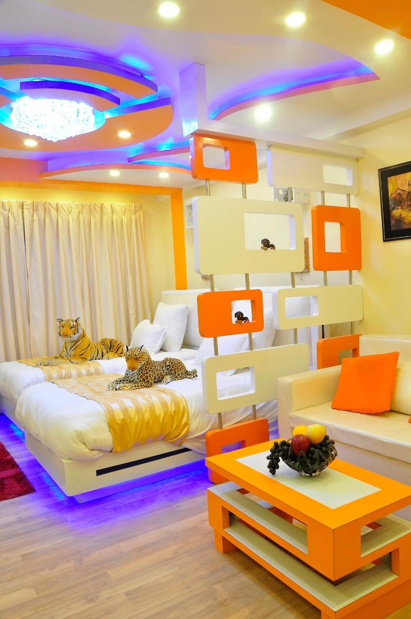 Royal Penguin Boutique & Kathmandu