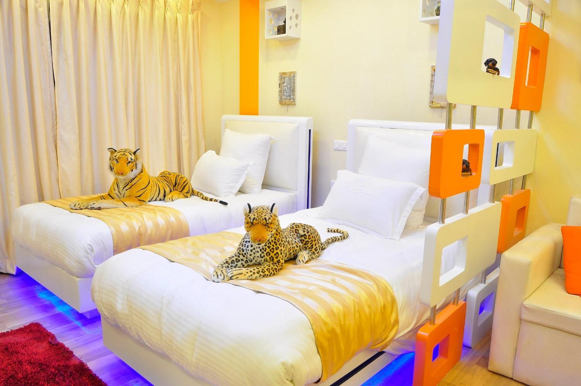 Hotel Royal Penguin Boutique & 4*