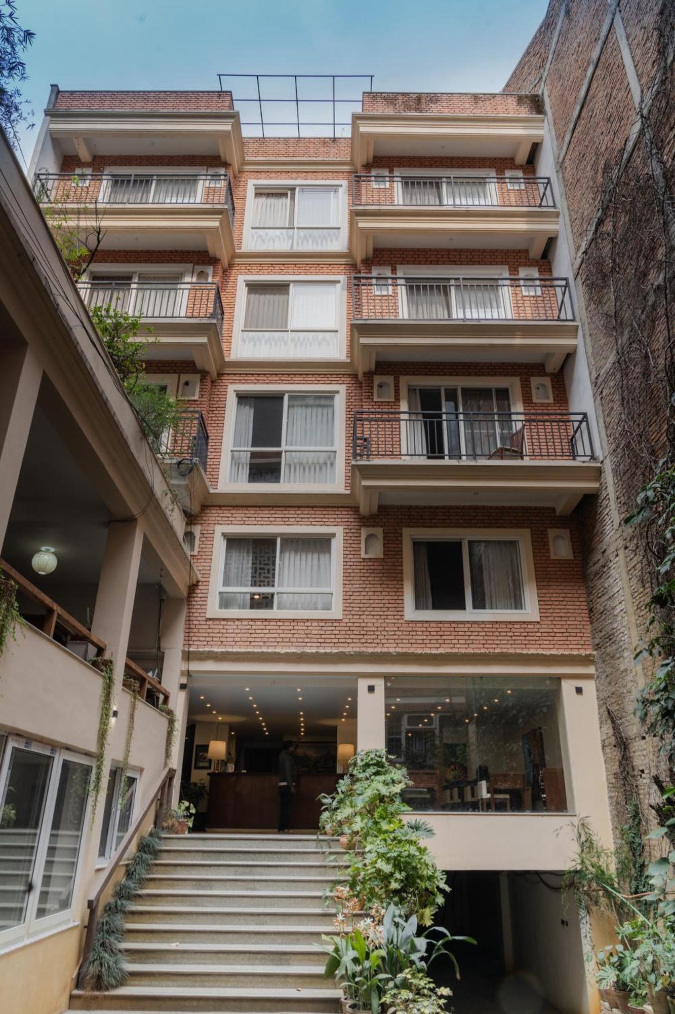 Jagat 2* Kathmandu