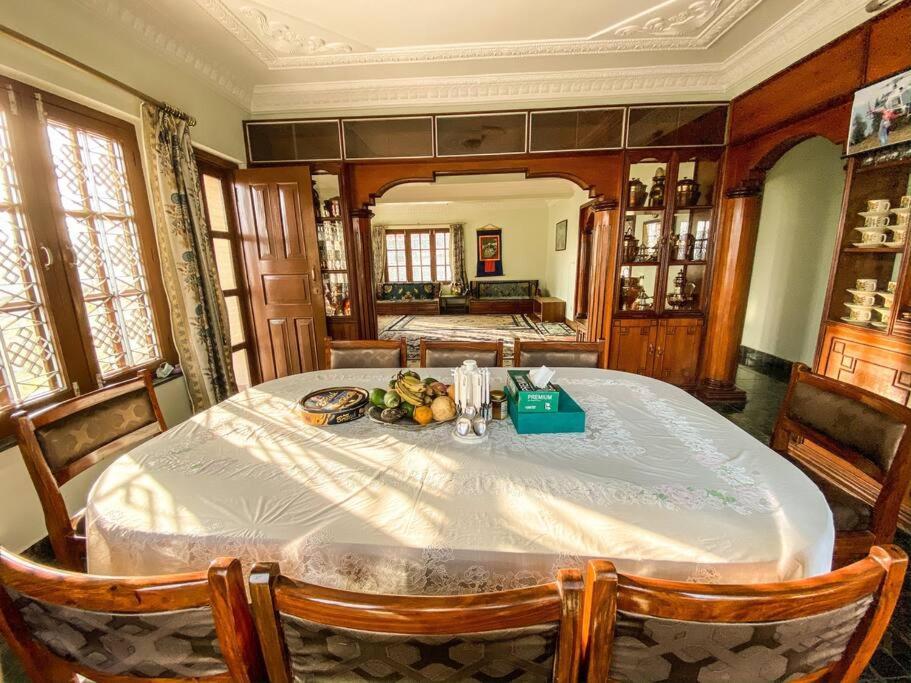 Rumah percutian Cheerful 5-bedroom With Garden And Views Kathmandu