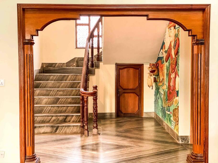Cheerful 5-bedroom With Garden And Views