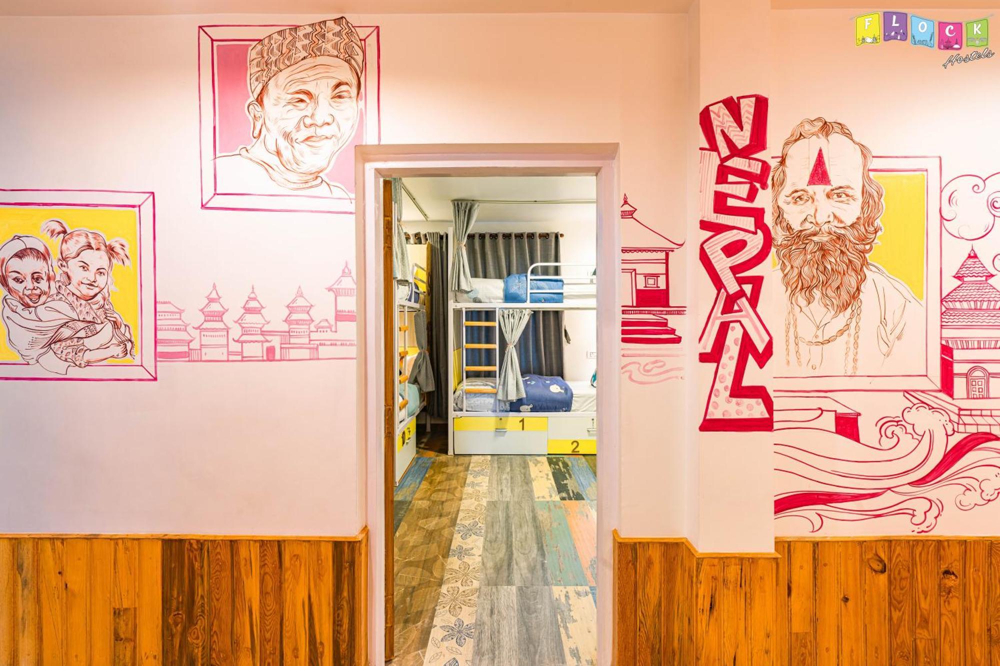 Flock Hostel *