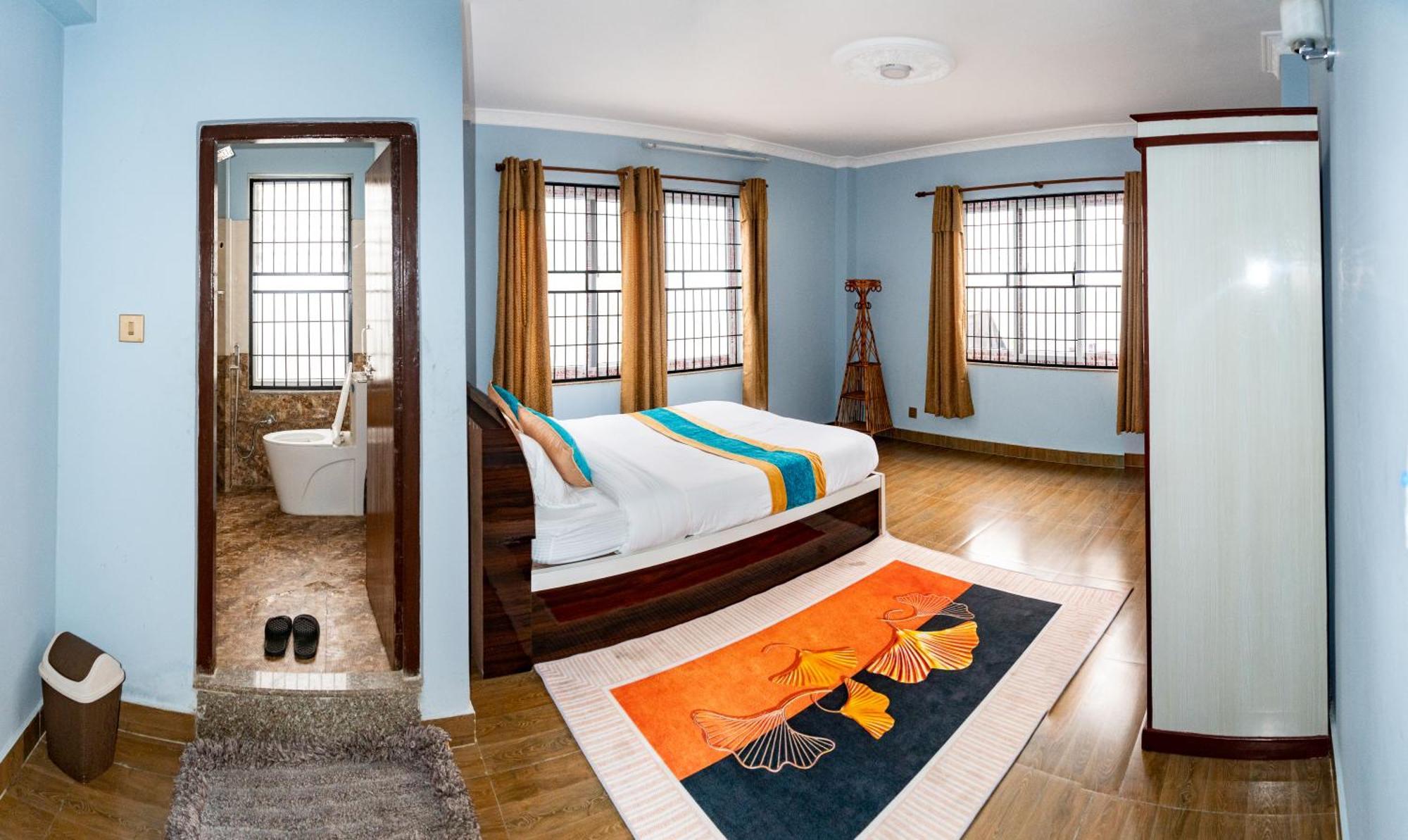 The White House 8 Bedroom With Swimming Pool * Kathmandu