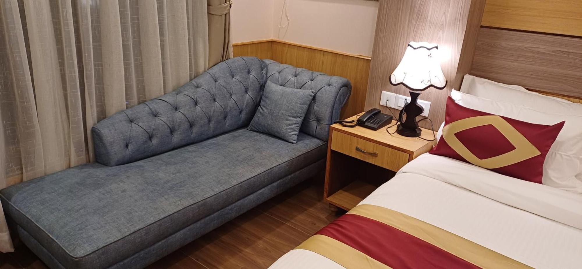 Hotel Yakroo Manang Kathmandu