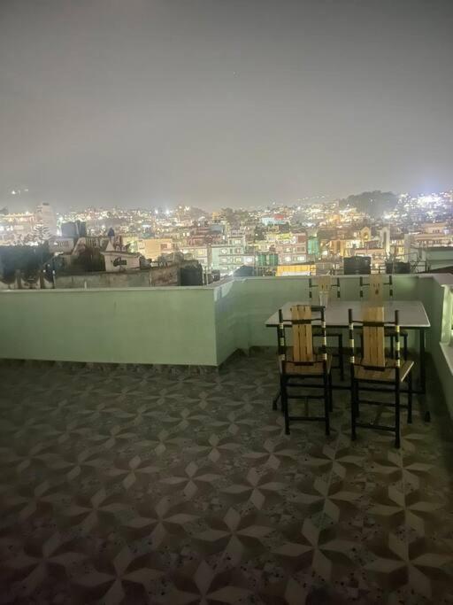 Expediya House - Full Furnish 2 Bhk Roof Flat In