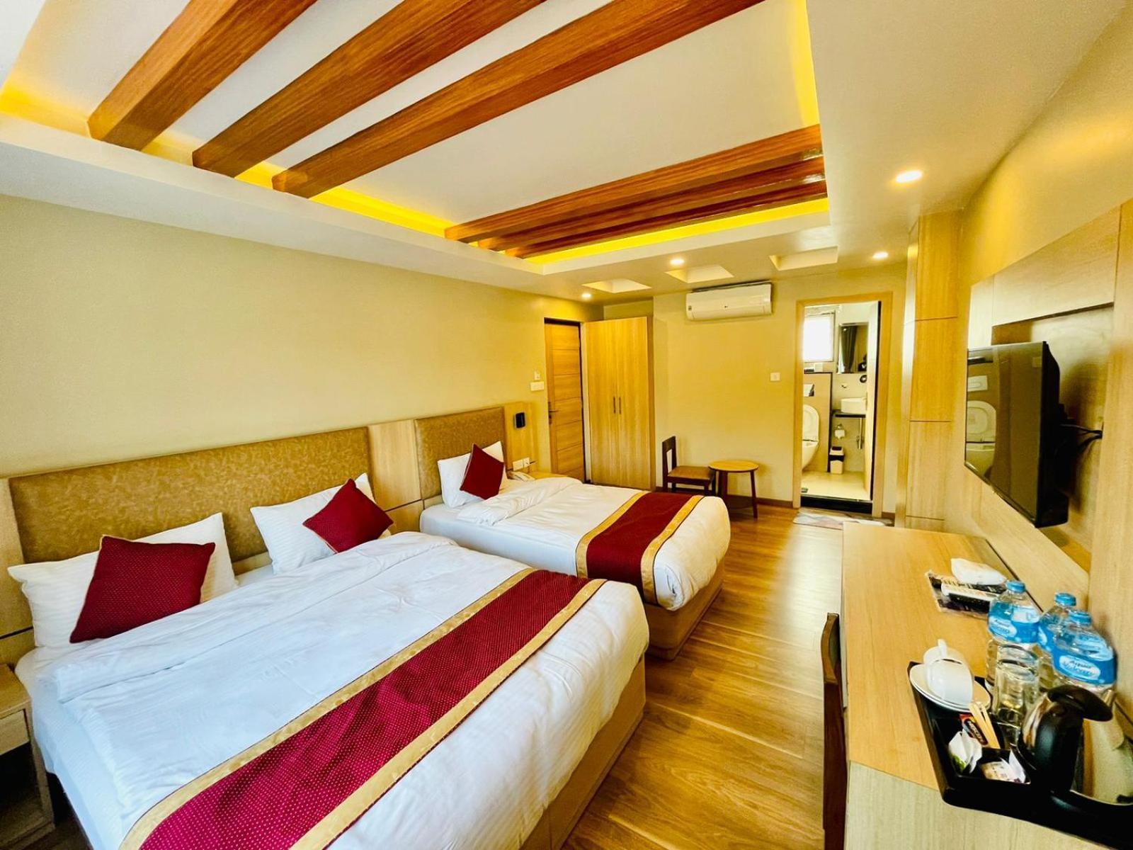 Aerocity Hotel 4*