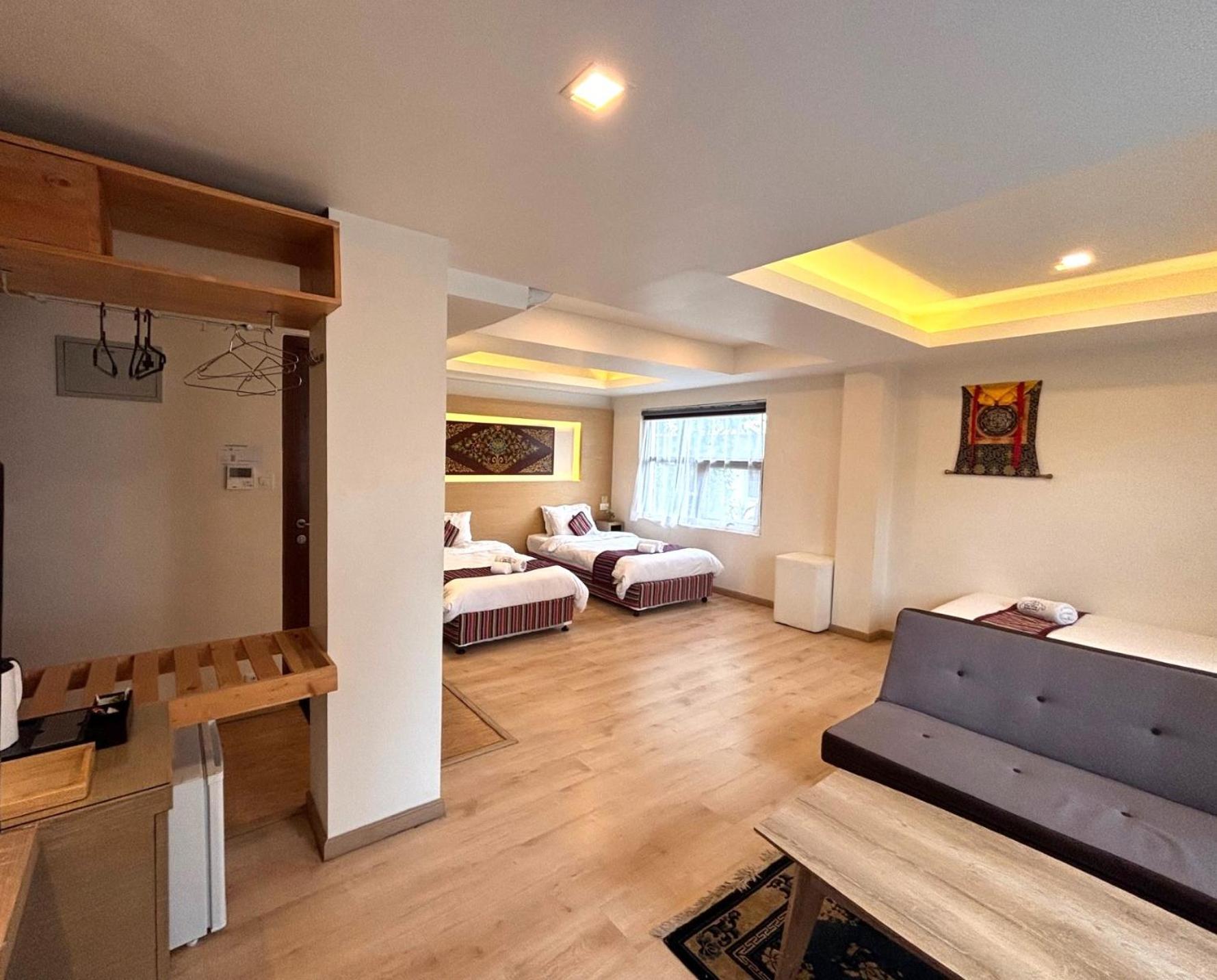 Viavia Boutique - Kathmandu