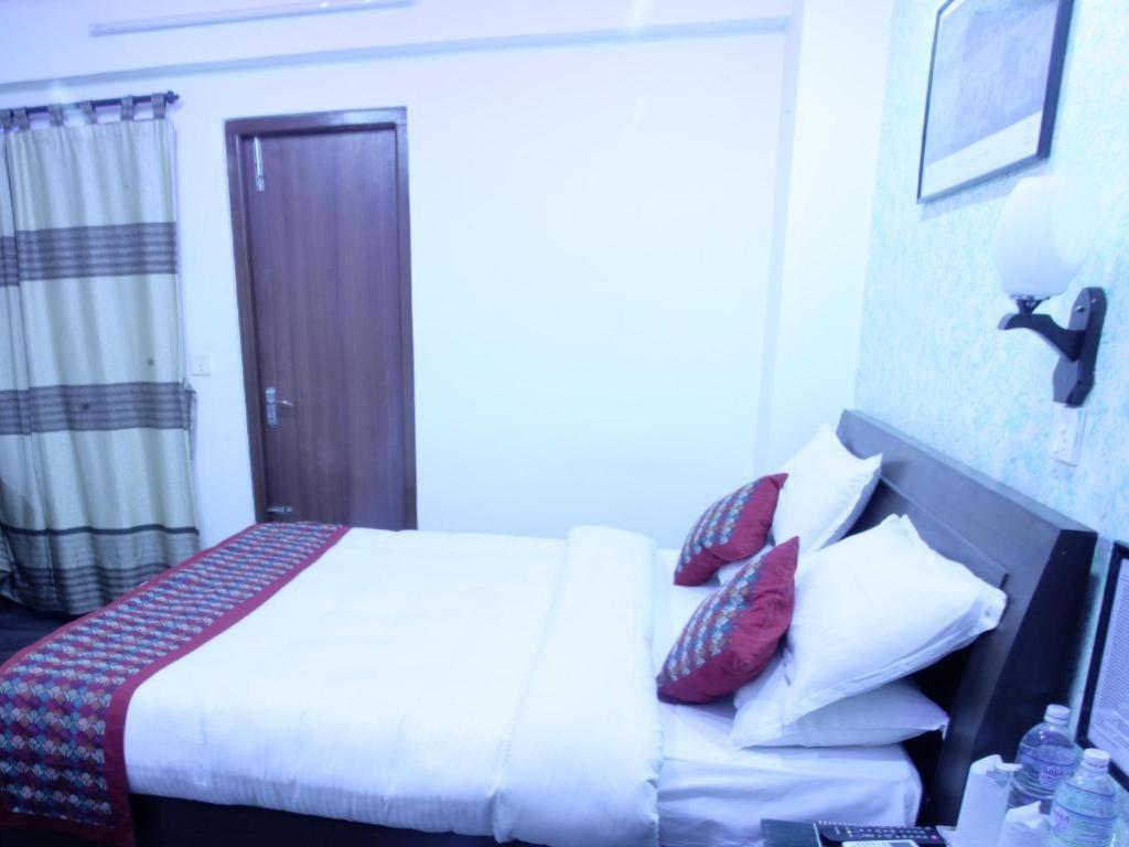 Hotel Annex 2*