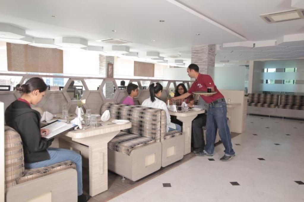 Hotel Mirage 3*